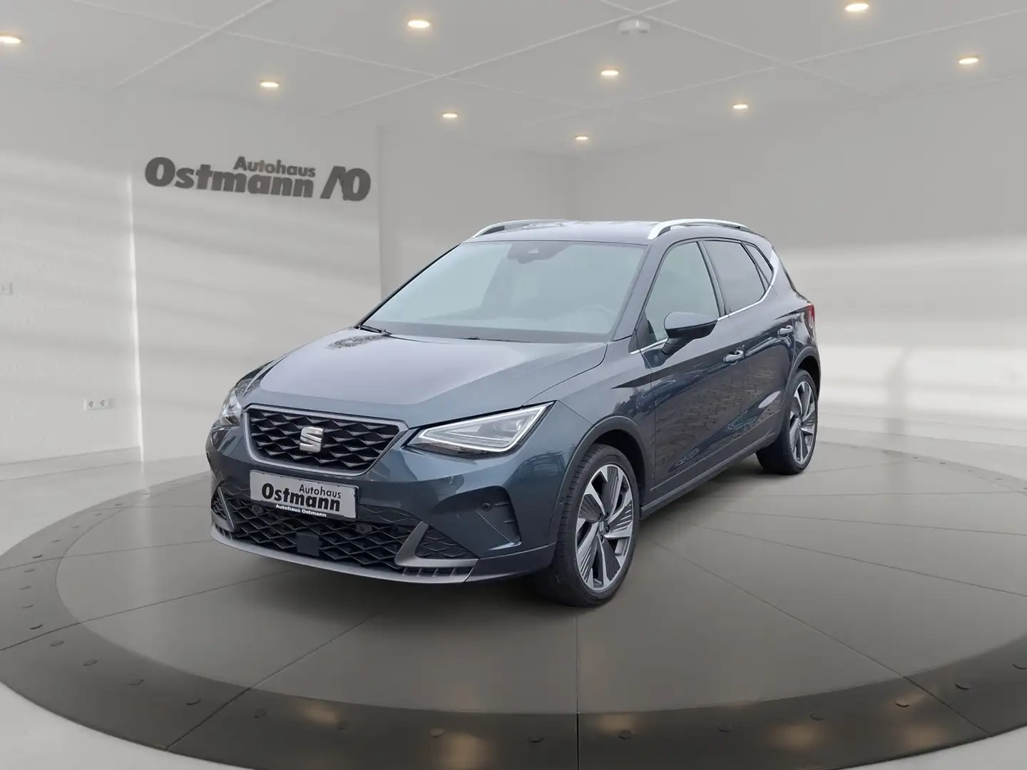 SEAT Arona 1.5 TSI FR KeyLessSHZ ACC CarPlay Navi Grau - 1