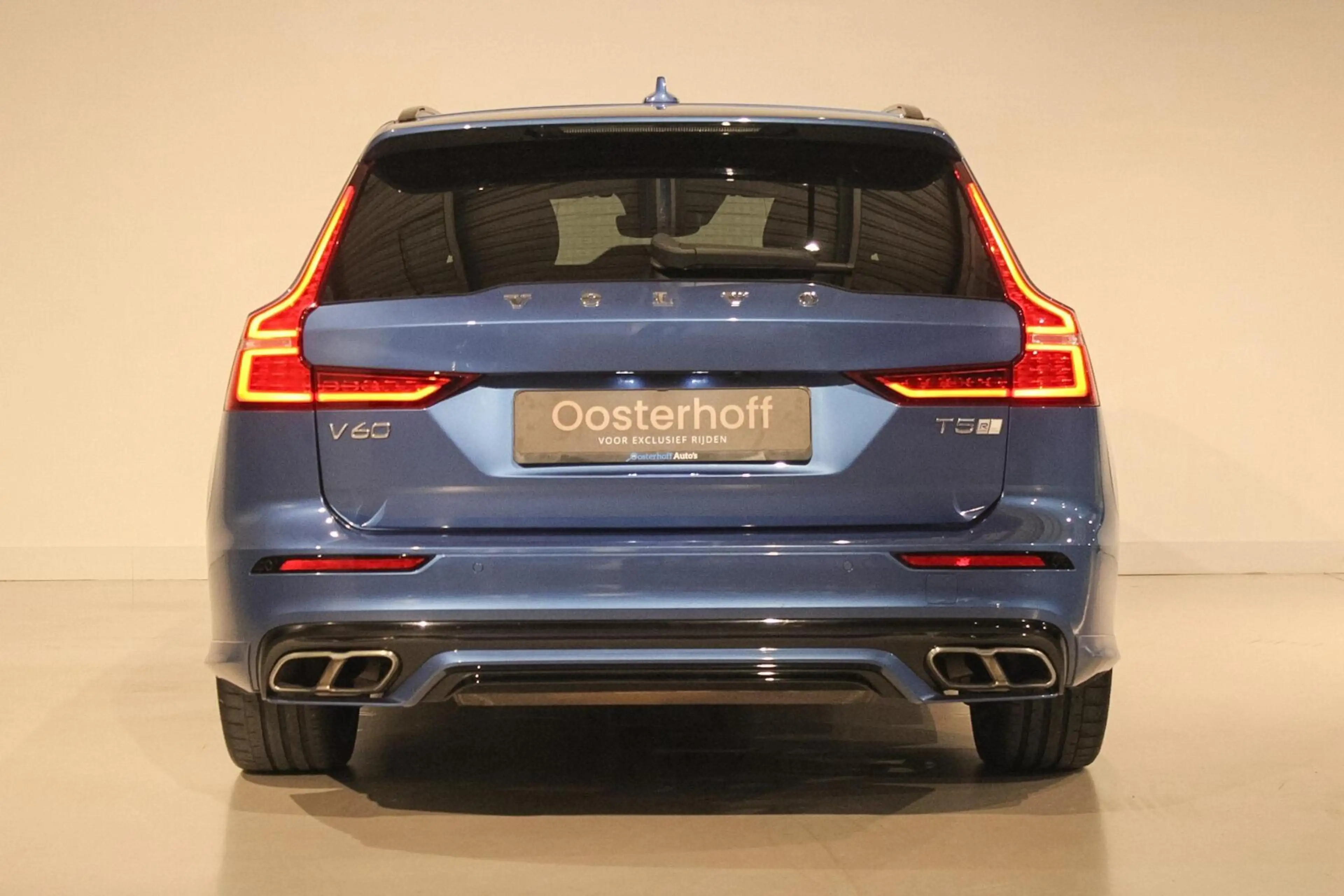 Volvo V60 2.0 T5 R-Design PANO | H&K | 20 " | TREKH | POLEST — photo 5