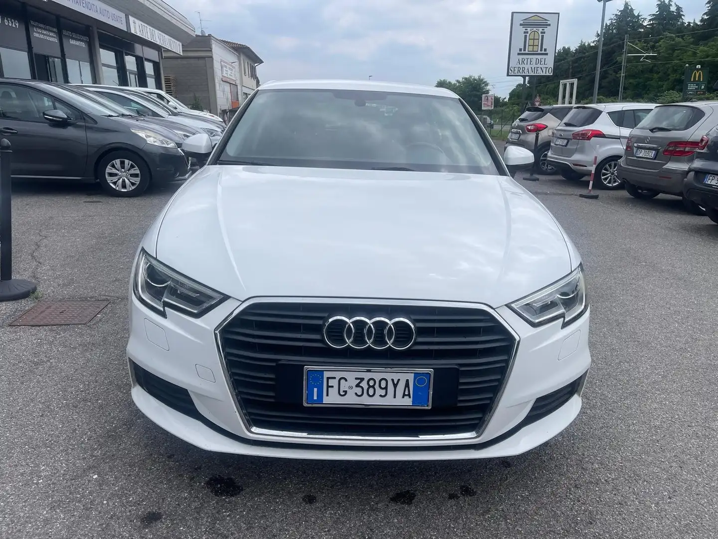Audi A3 Sportback 1.4 tfsi Business 150cv Bianco - 2