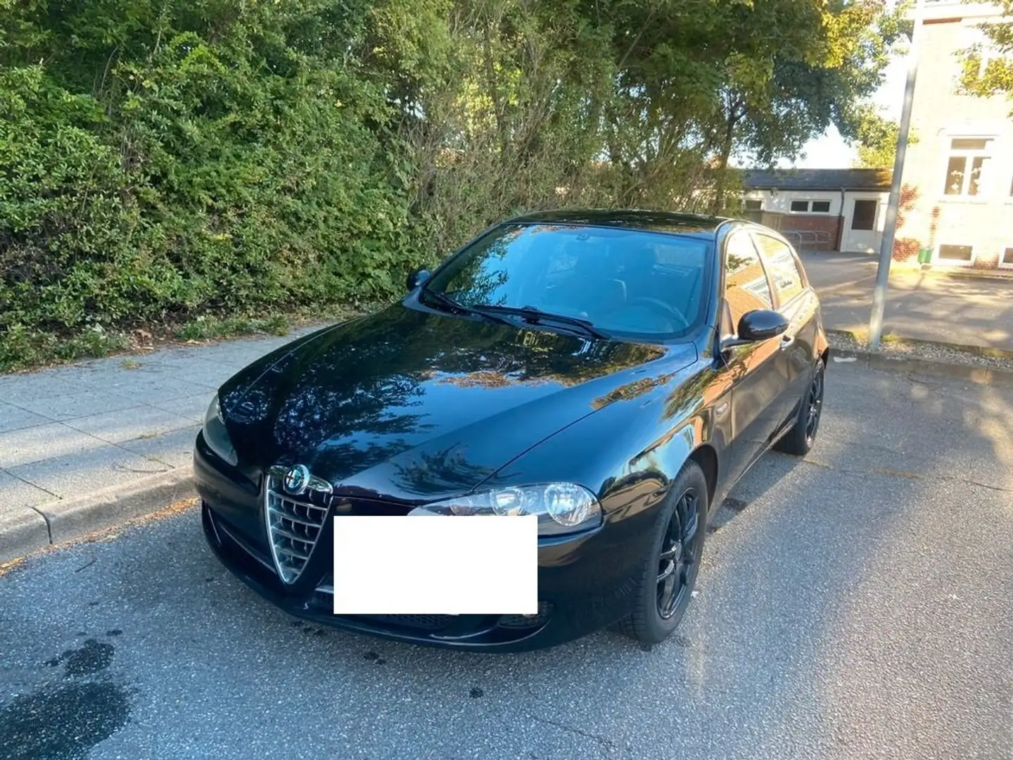 Alfa Romeo 147 147 5p 1.9 jtd Distinctive 120cv Černá - 1