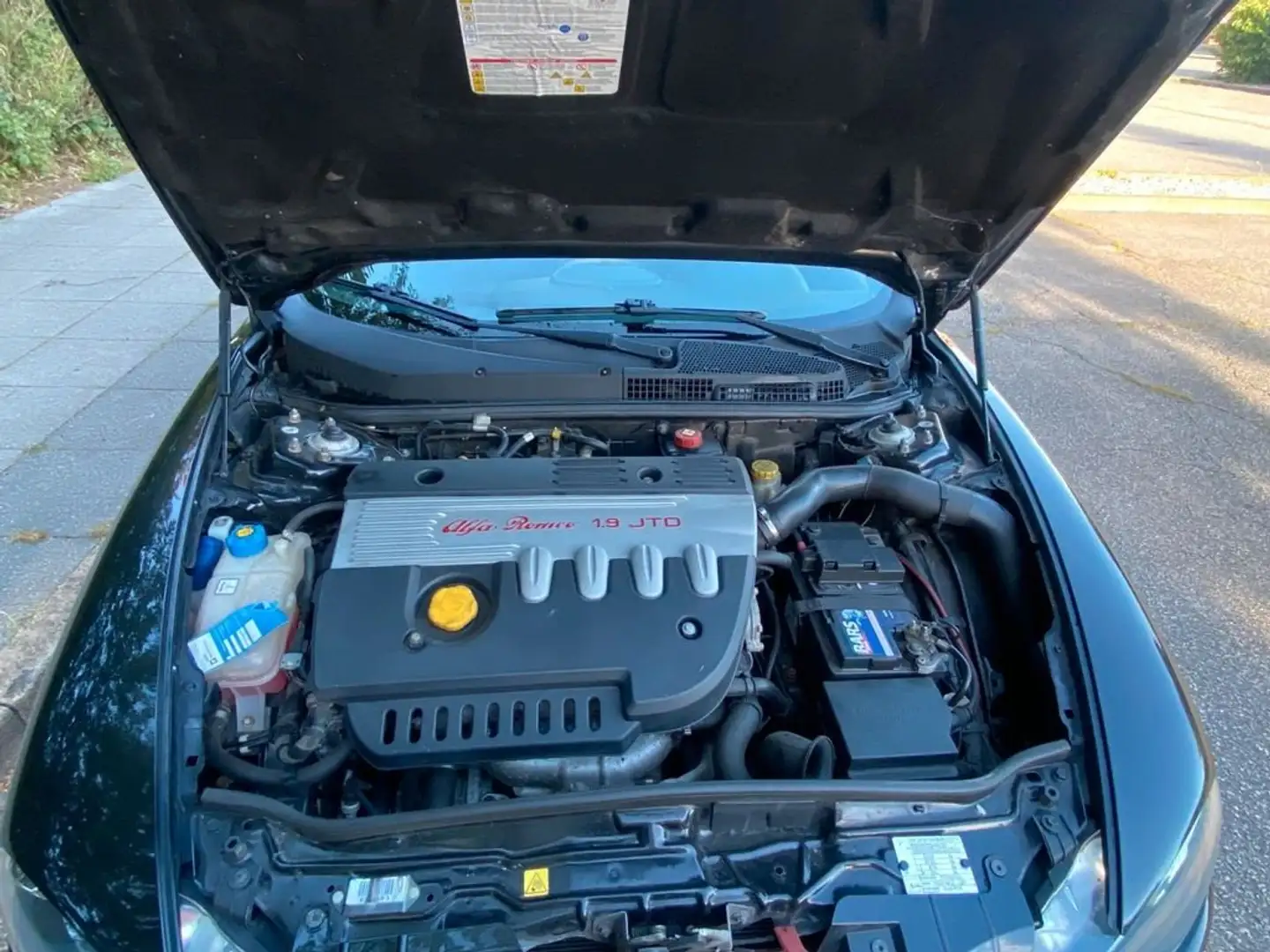 Alfa Romeo 147 147 5p 1.9 jtd Distinctive 120cv Černá - 2