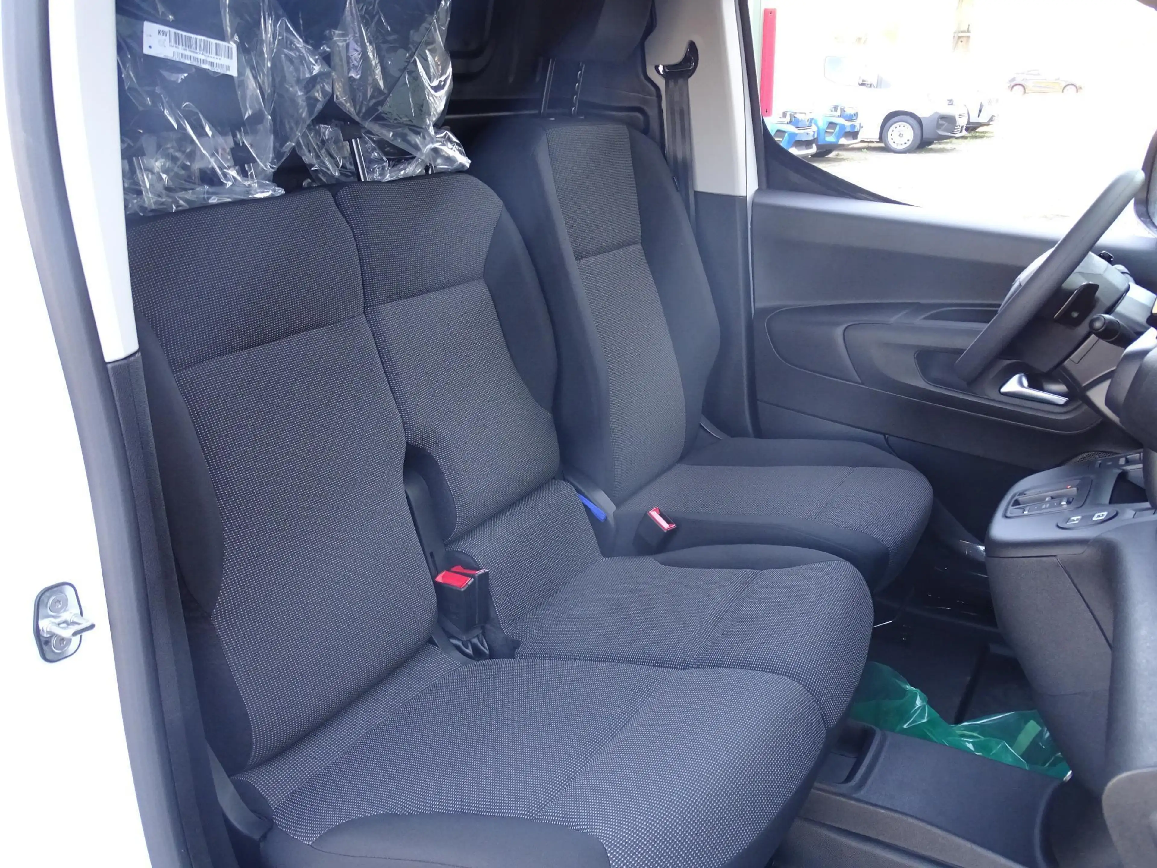 Citroen Berlingo Electric 50 kW/h XL — photo 10