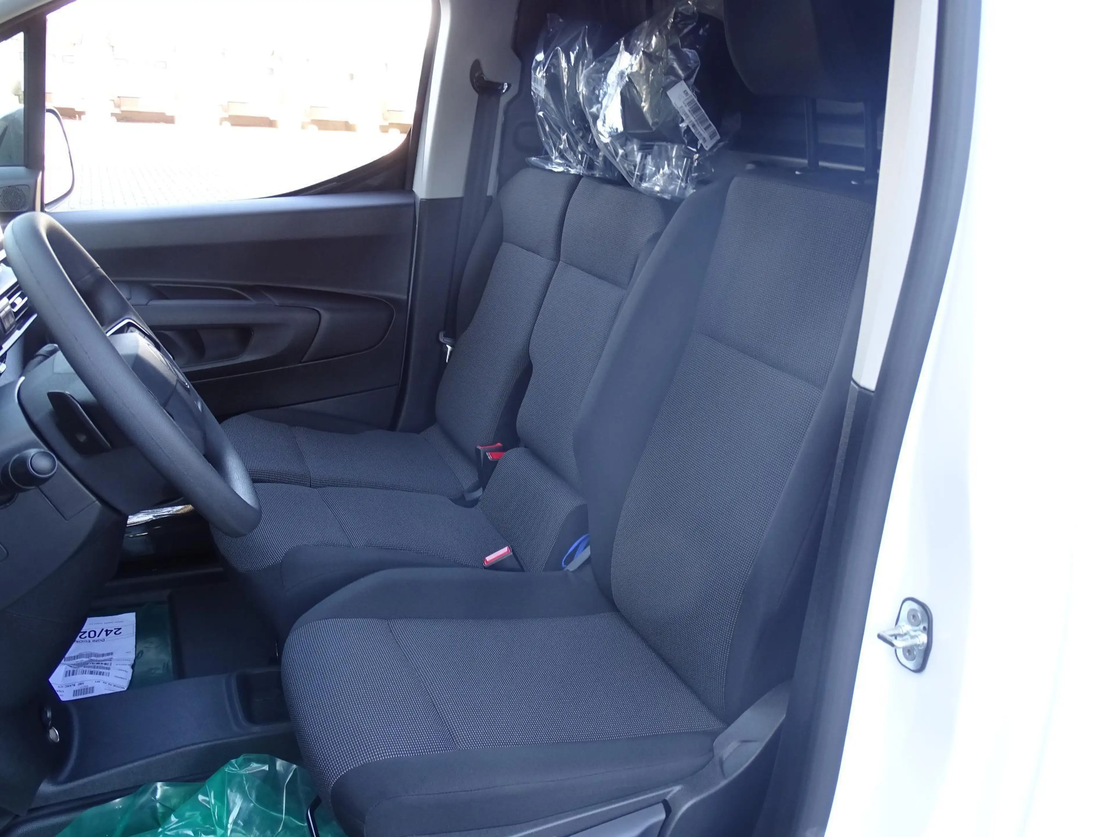 Citroen Berlingo Electric 50 kW/h XL — photo 9