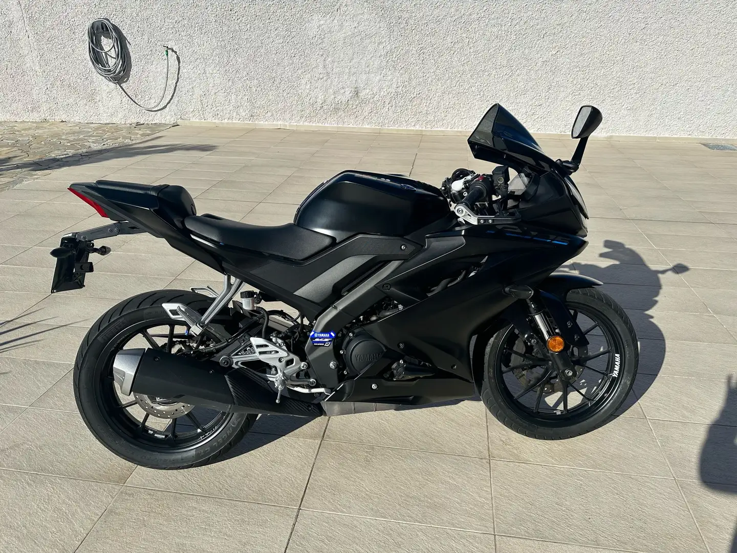 Yamaha YZF-R125 - 1