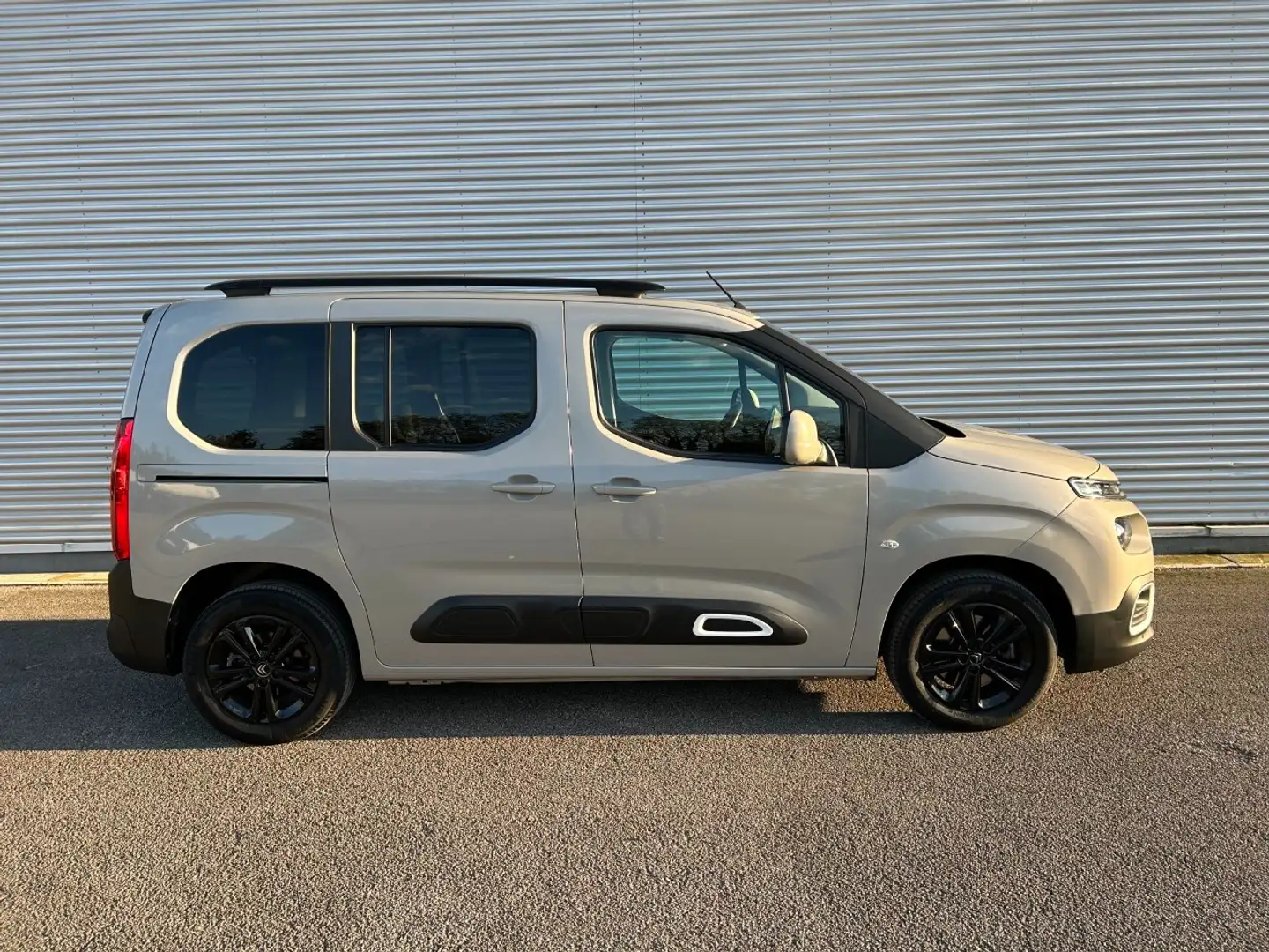 Citroen Berlingo 1.2 puretech M Shine s&s 130cv eat8 Gris - 2
