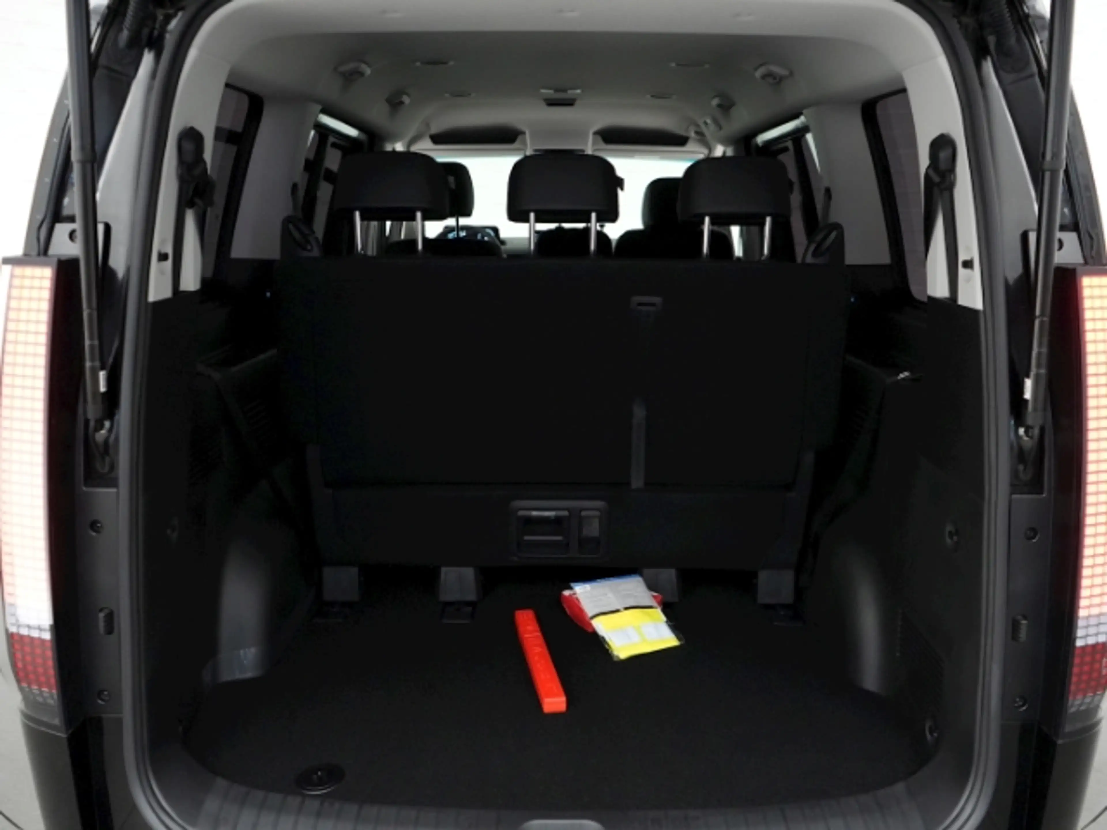 Hyundai STARIA HEV PRIME AT 9-SITZER+VOLL LED+360 GRAD KAMERA+NAV — photo 8