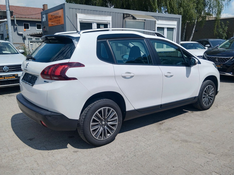 Peugeot 2008 Active+GARANTIE+KLIMA+PDC+TEMPOMAT+EURO 6 — photo 4