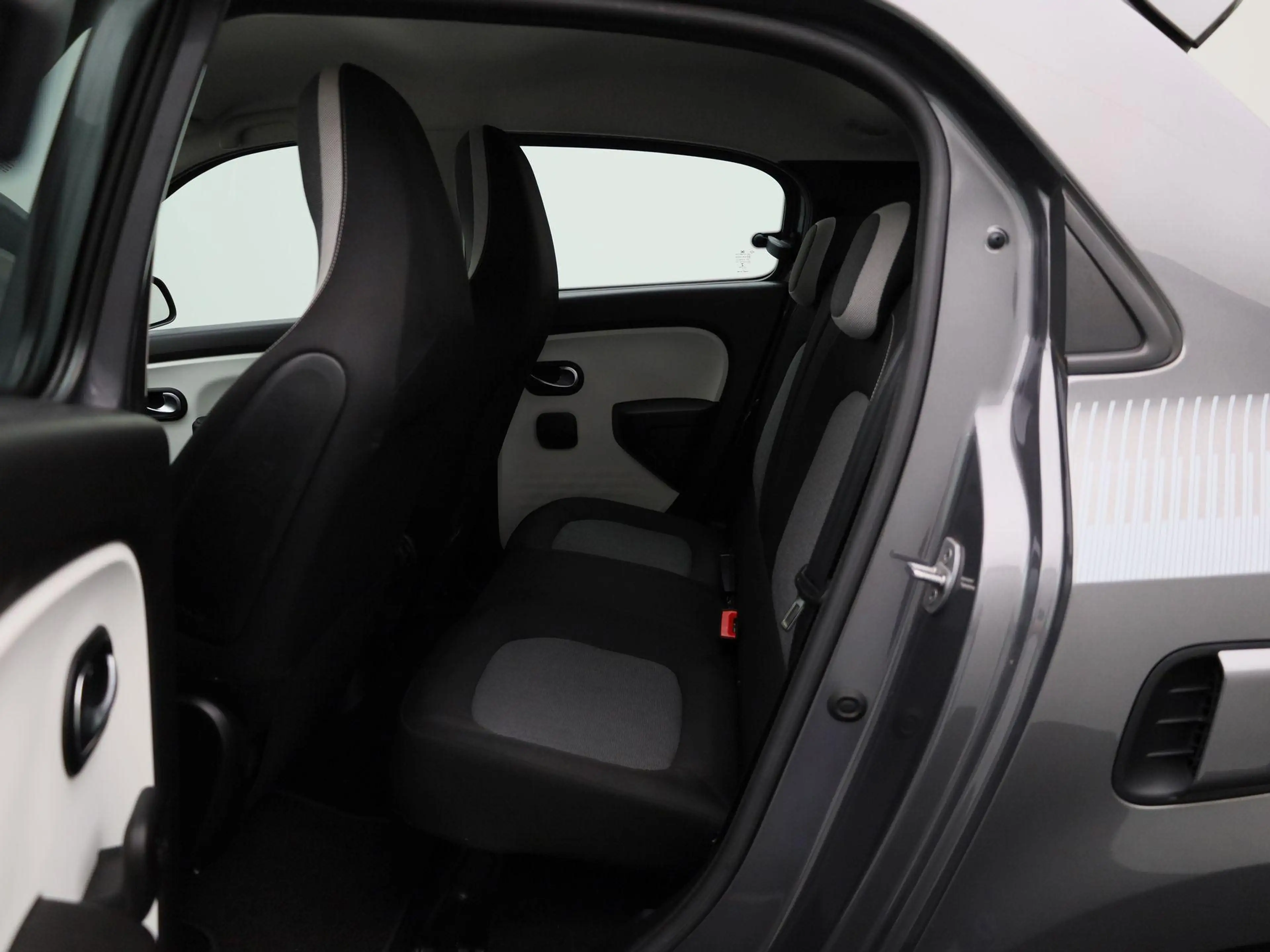Renault Twingo 1.0 SCe Collection — photo 10