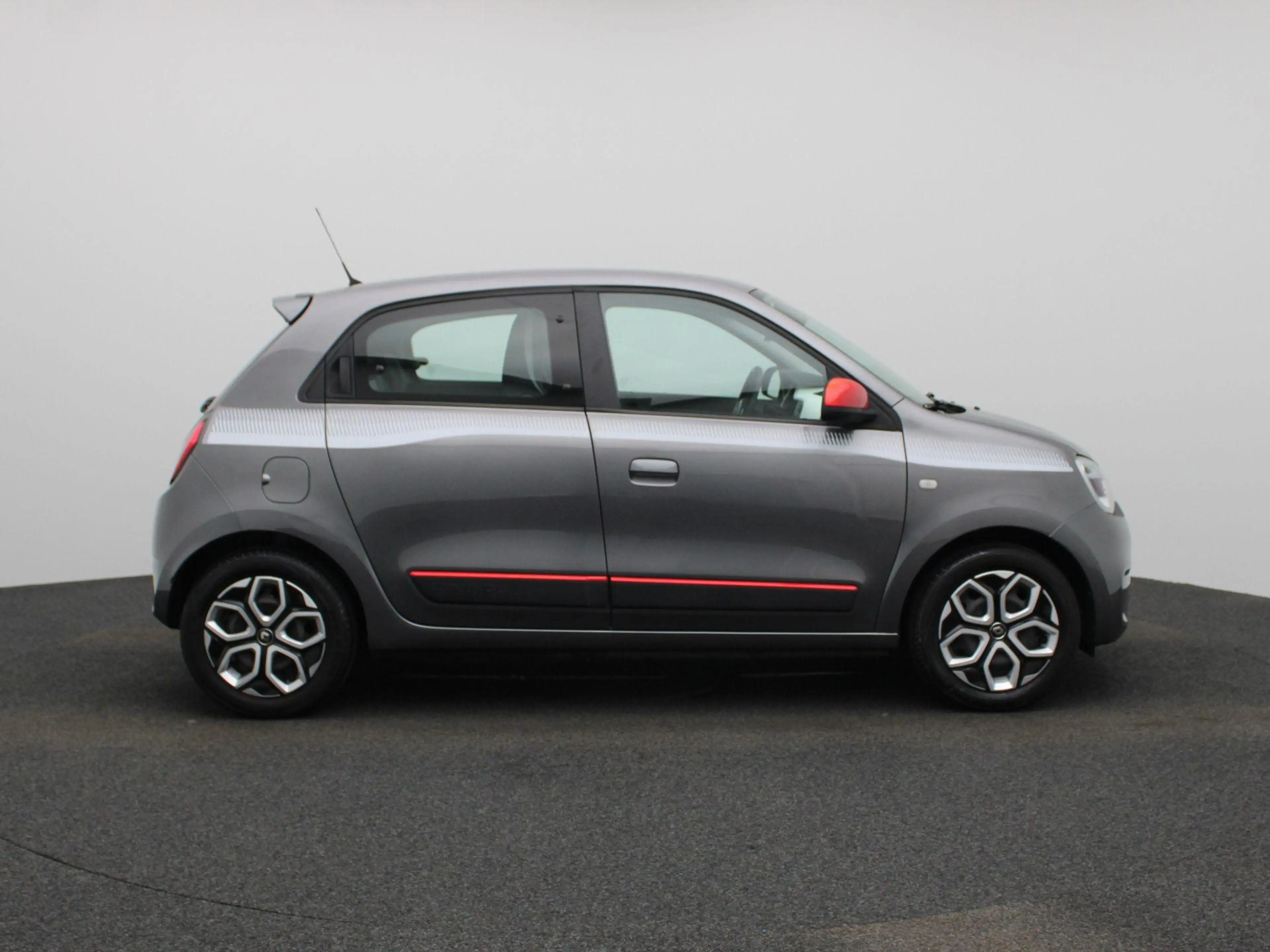 Renault Twingo 1.0 SCe Collection — photo 6