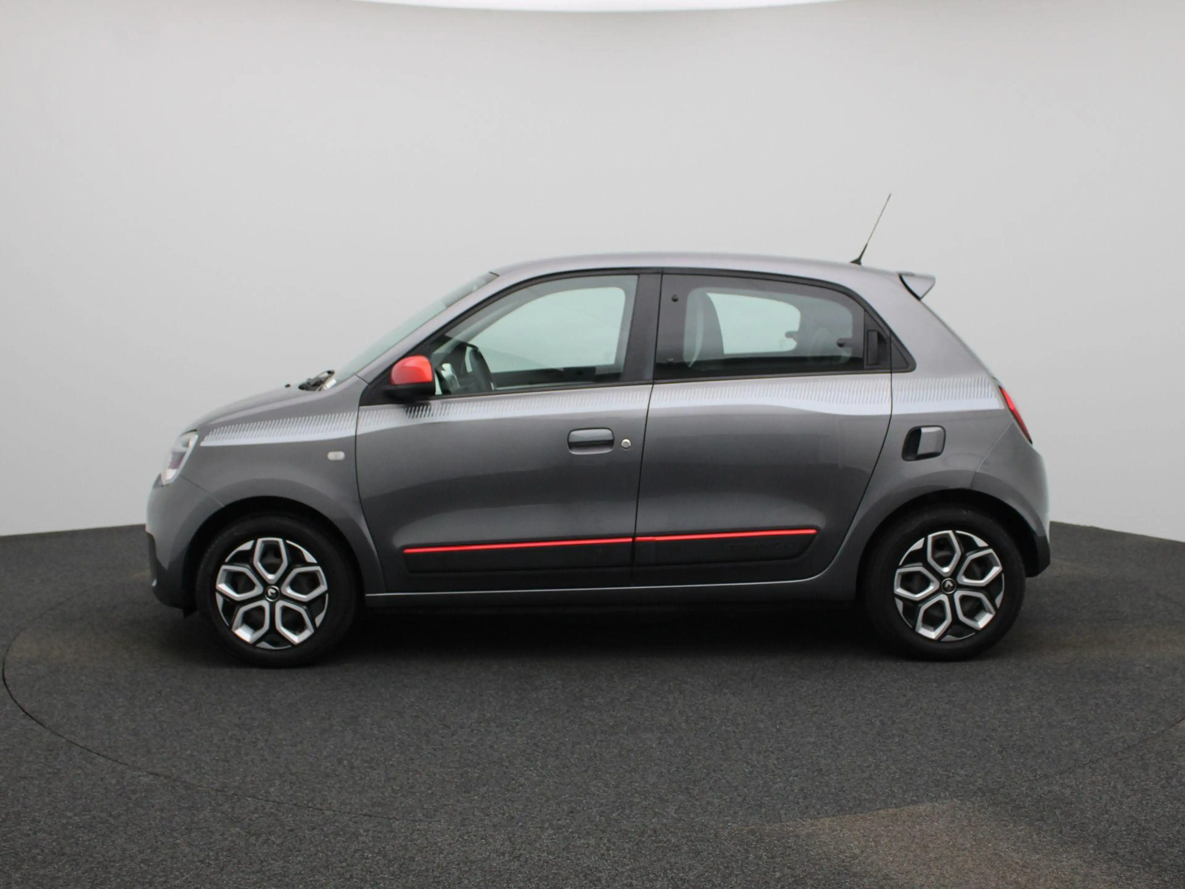 Renault Twingo 1.0 SCe Collection — photo 4