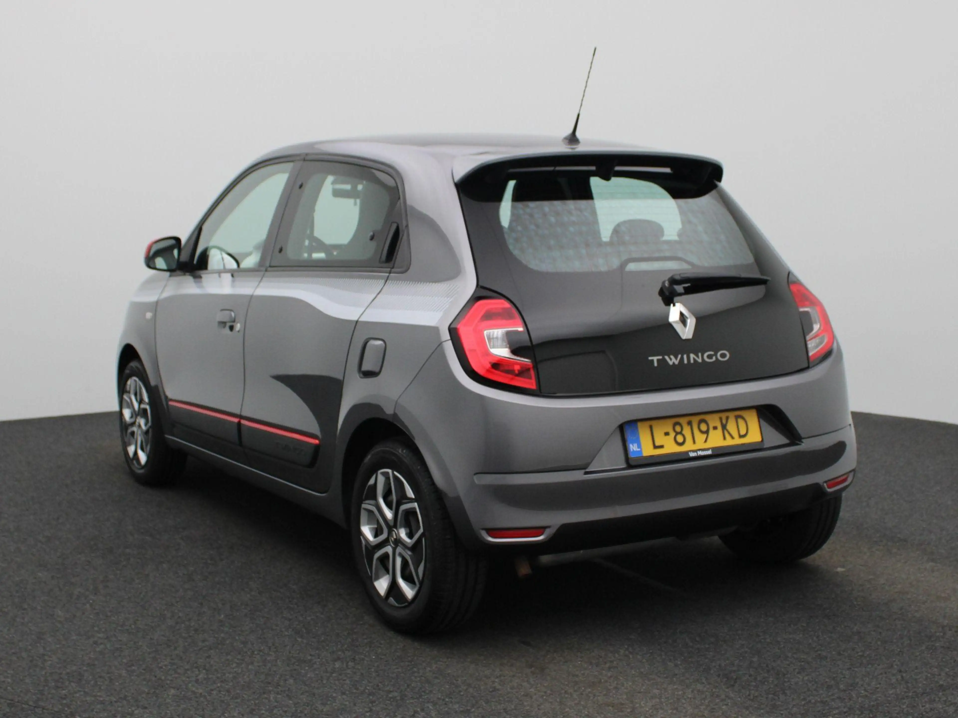 Renault Twingo 1.0 SCe Collection — photo 2