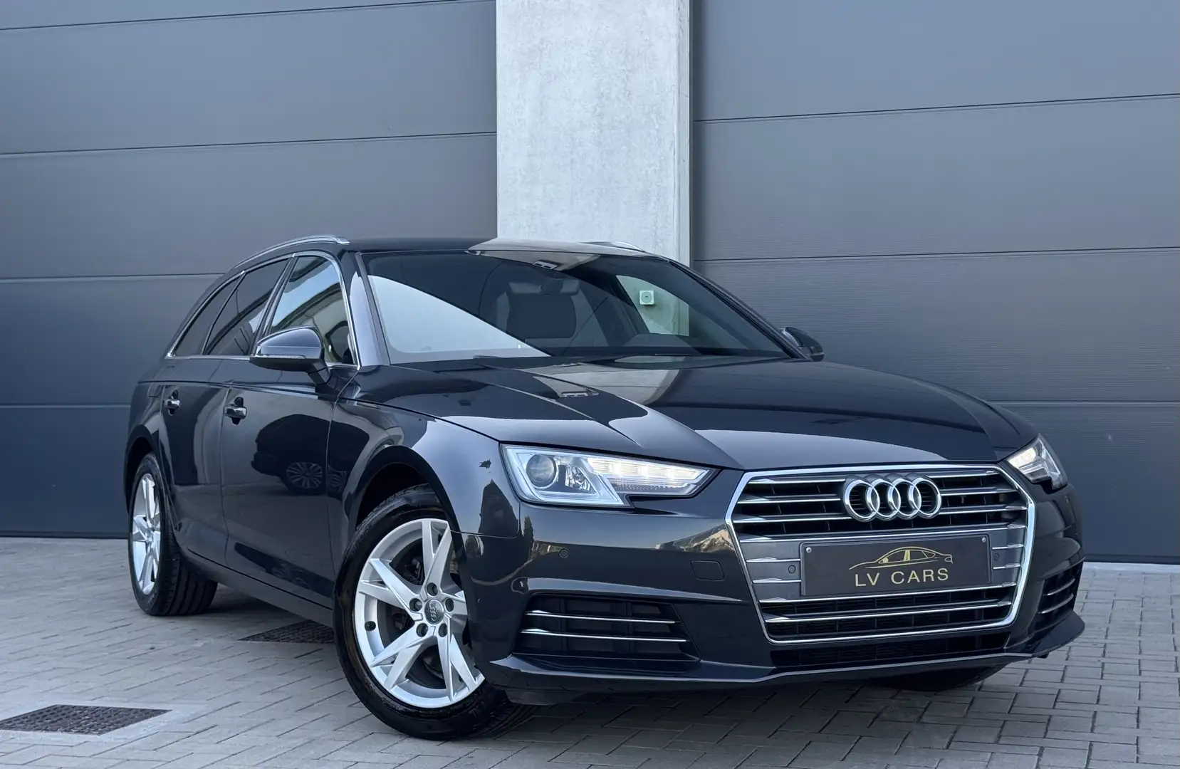 Audi A4 A4 Avant 1.4 TFSI S tronic sport Grijs - 2