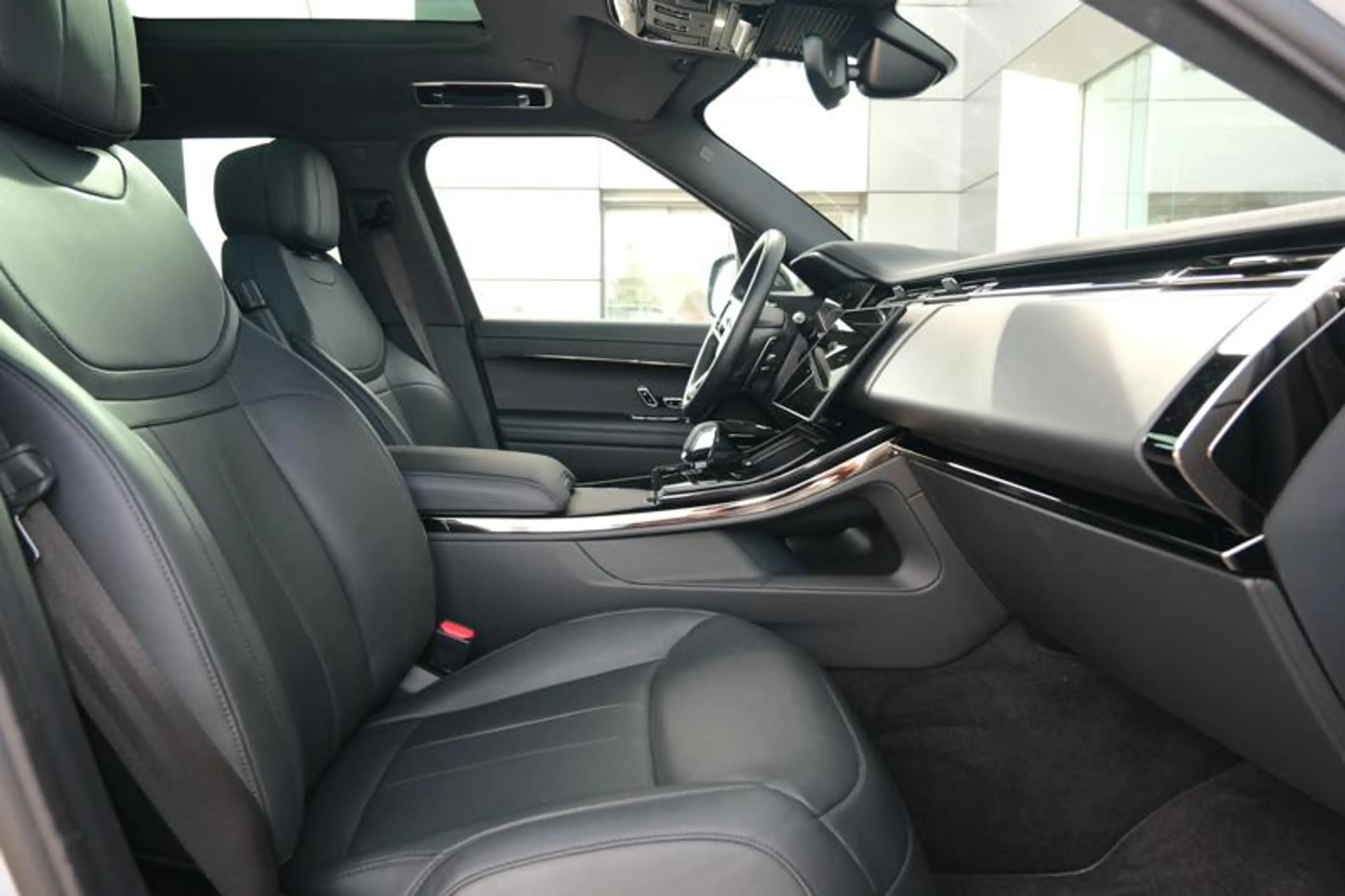 Land Rover Range Rover Sport P460e Dynamic SE | PANO | TOWB | SEAT VENT | MERID — photo 5
