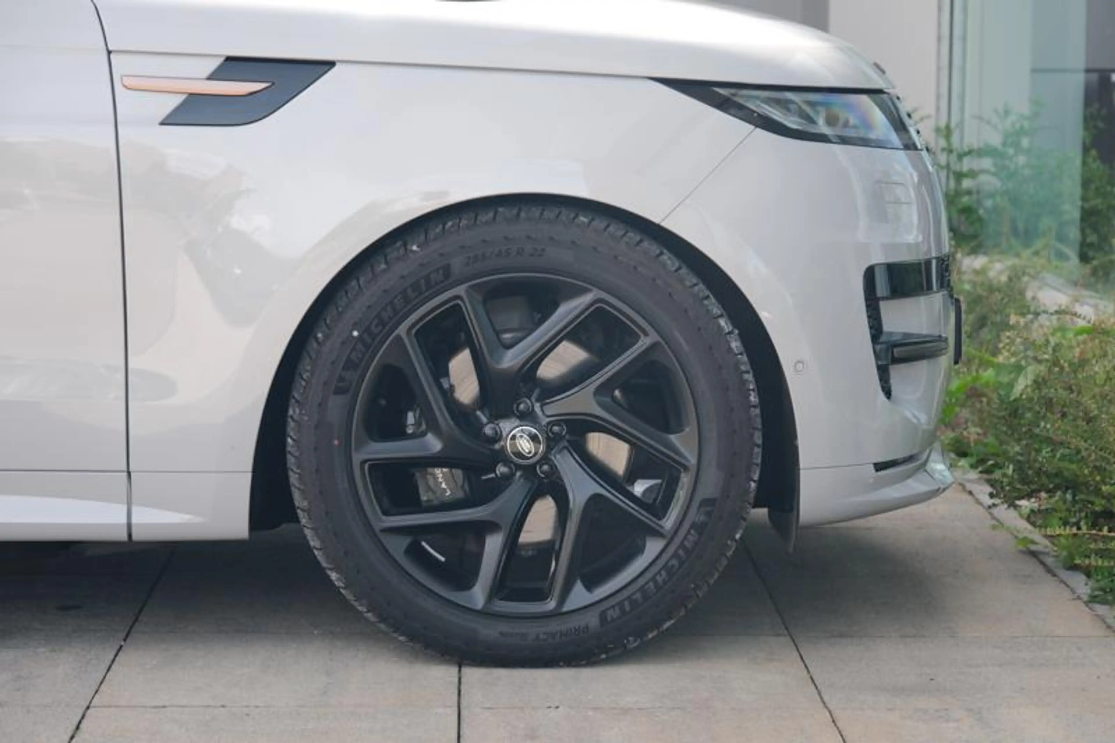 Land Rover Range Rover Sport P460e Dynamic SE | PANO | TOWB | SEAT VENT | MERID — photo 4