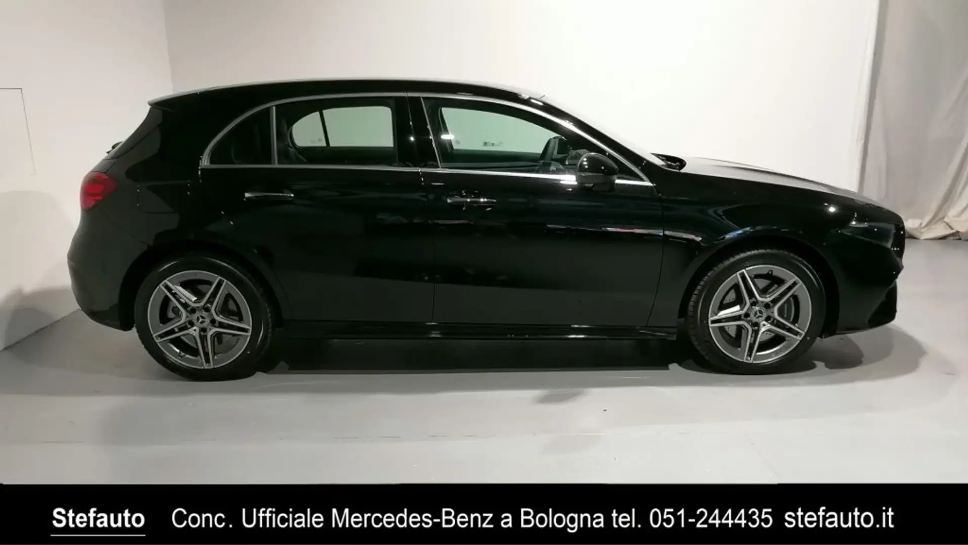 Mercedes-Benz A 250 e Automatic Plug-in hybrid AMG Line Advanced Plus Nero - 2