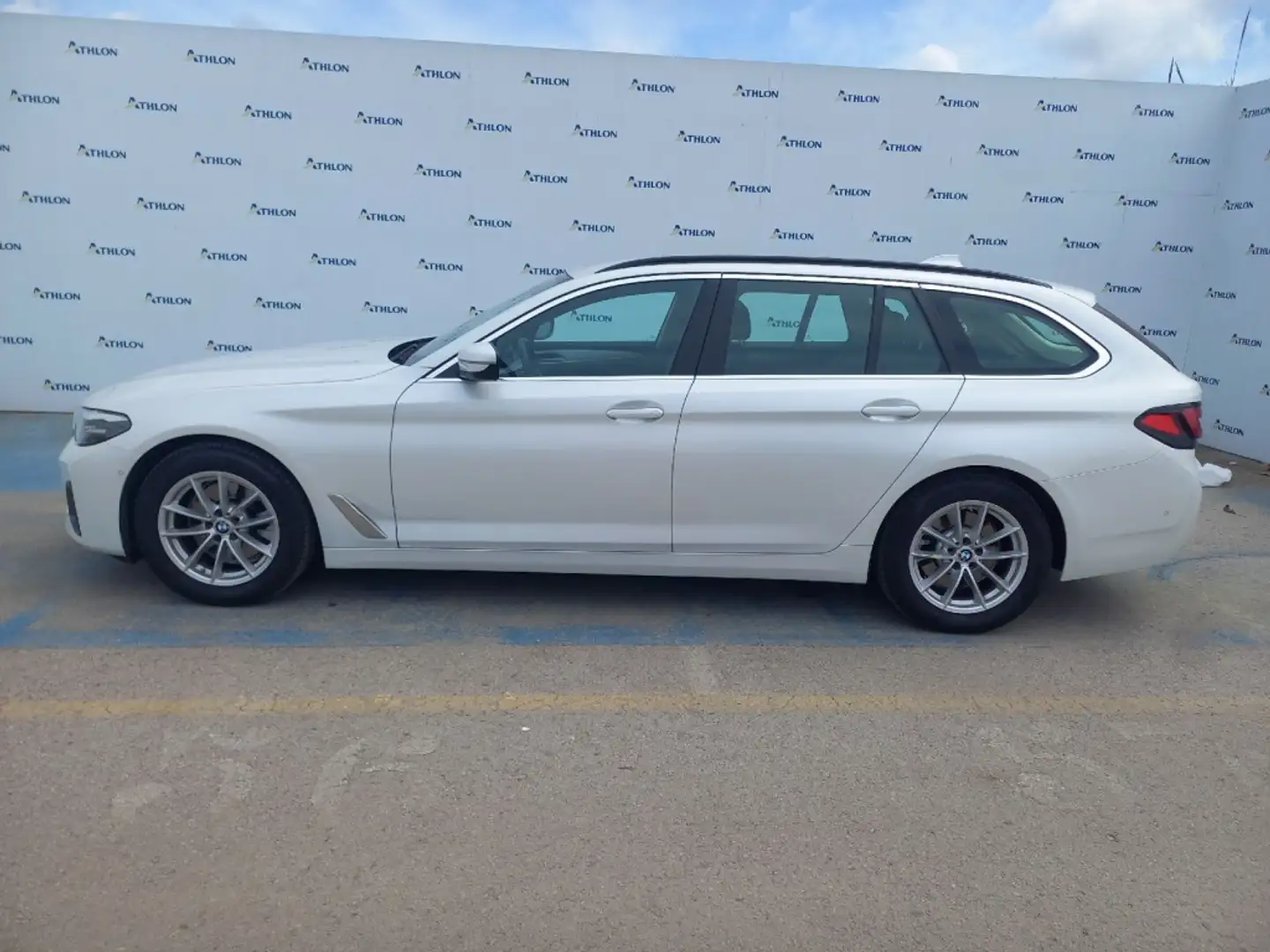 BMW 520 520dA Touring Blanco - 2