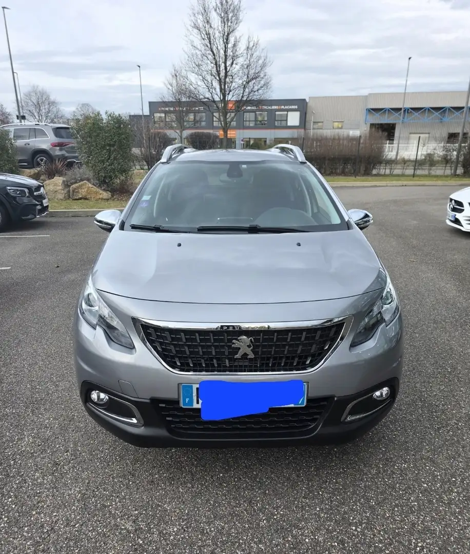 Peugeot 2008 PureTech 82ch BVM5 Style - 1