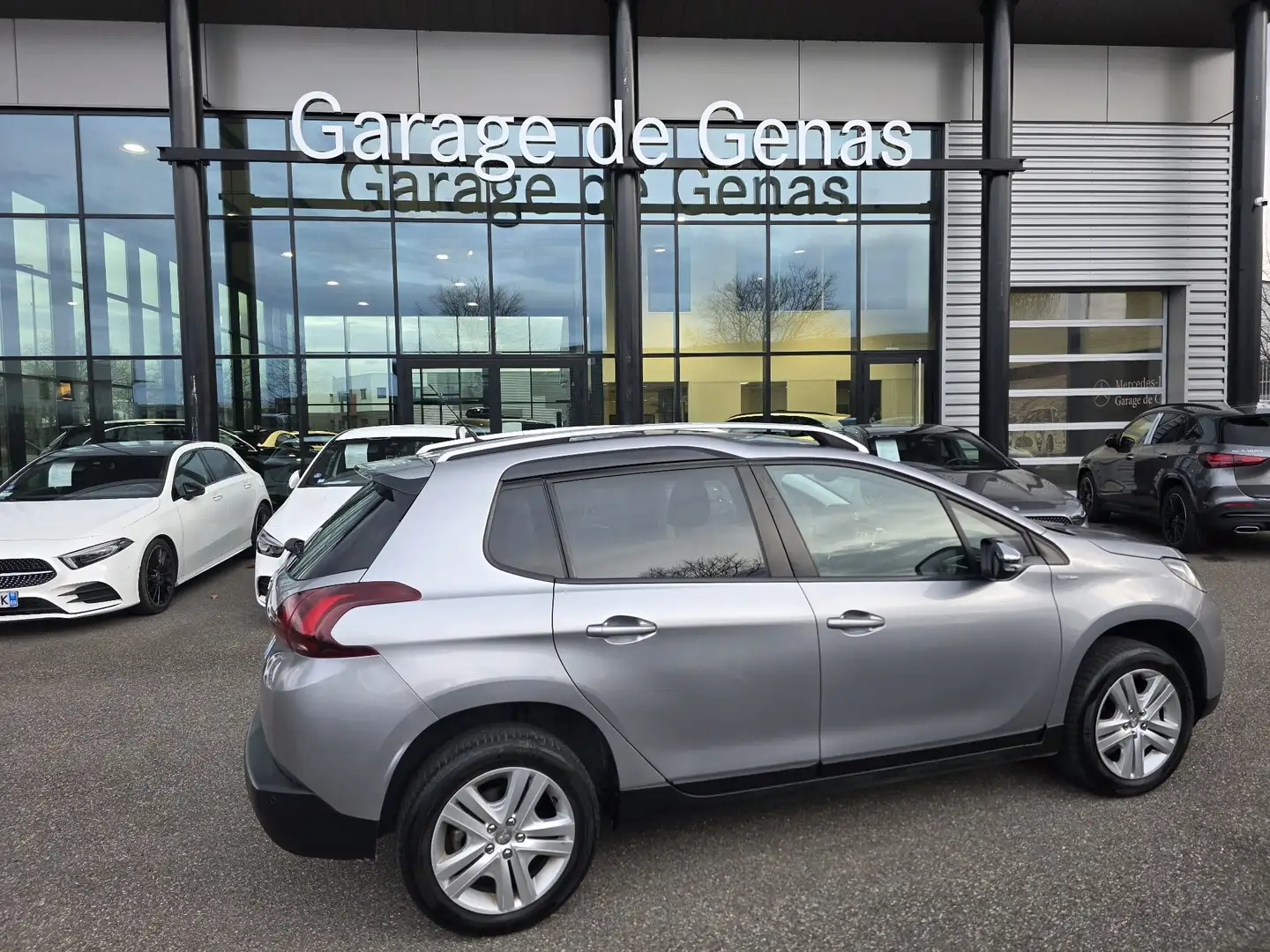 Peugeot 2008 PureTech 82ch BVM5 Style - 2