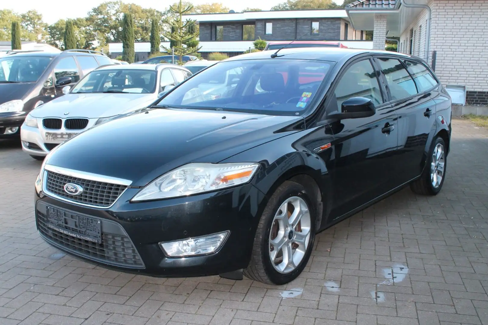 Ford Mondeo Turnier Trend Schwarz - 2
