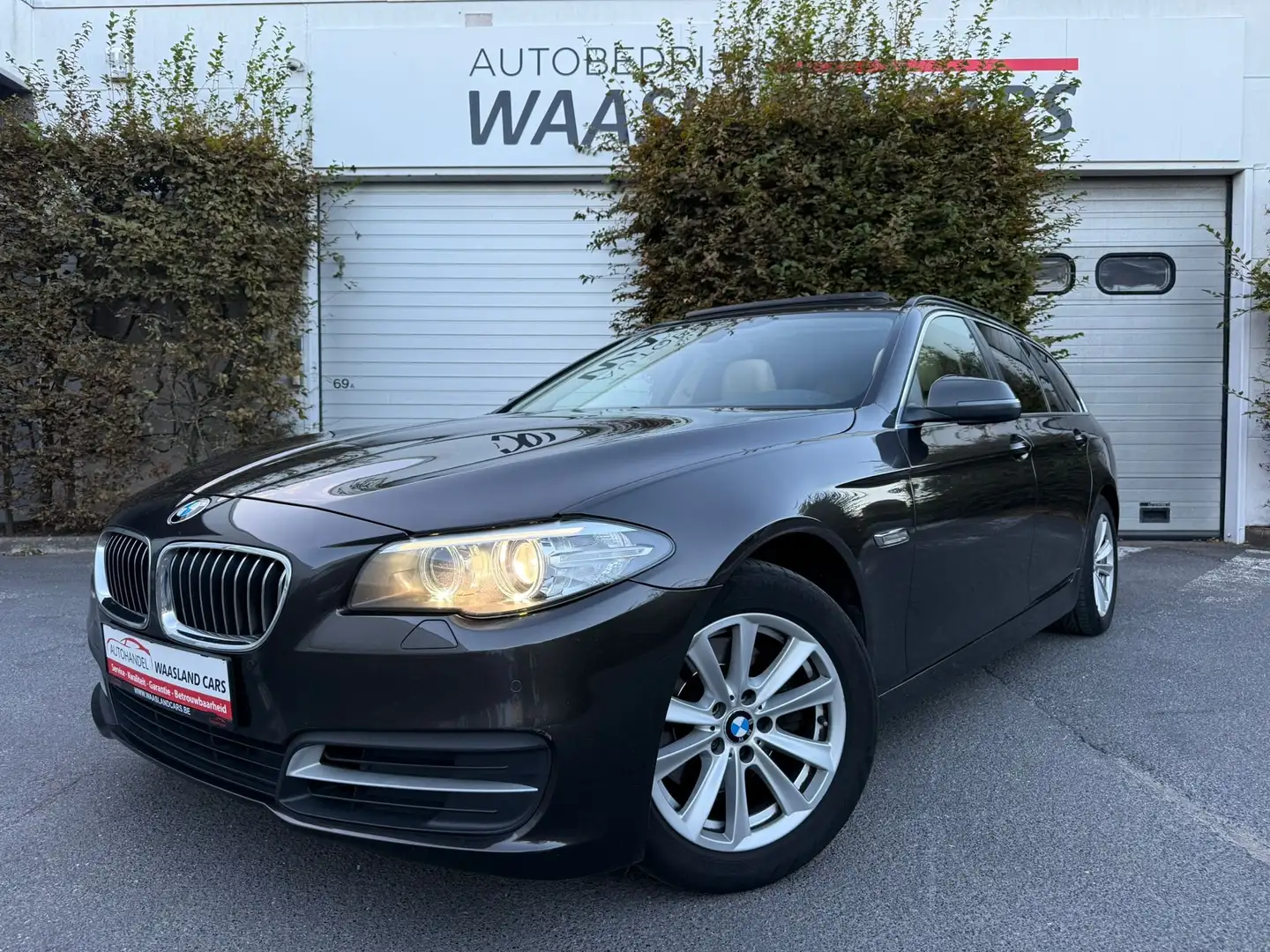 BMW 518 518d Touring | 2015 | Automaat | Panoramisch dak Braun - 2