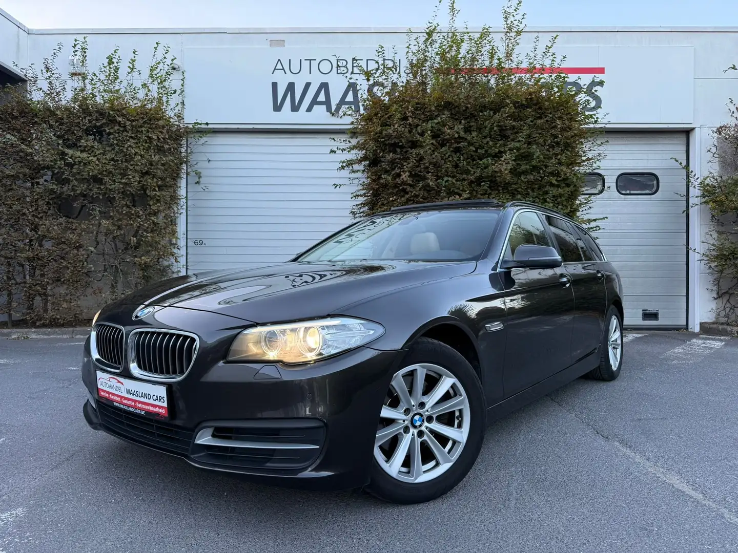 BMW 518 518d Touring | 2015 | Automaat | Panoramisch dak Braun - 1