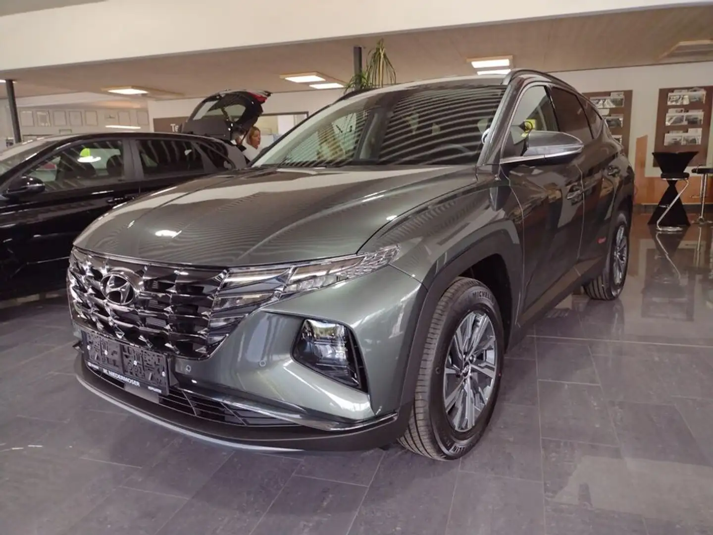 Hyundai TUCSON Trend 1,6 CRDi DCT 4WD 48V Gris - 2