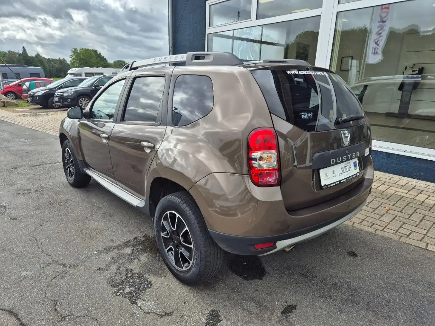 Dacia Duster TCe 125 4x2 Blackshadow NAVI+SITZHZG. Brun - 1