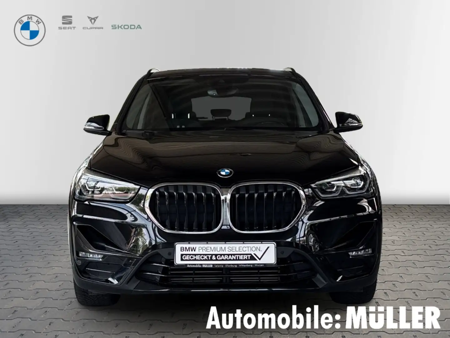 BMW X1 sDrive 18 d Sport Line El. Panodach Navi Leder Sou Schwarz - 2