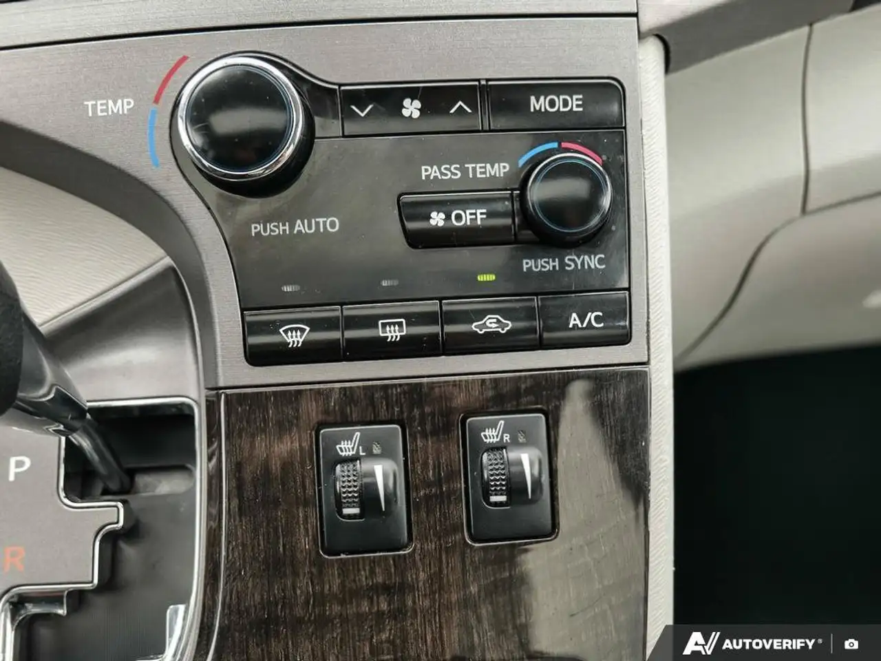 Toyota Venza снимка Toyota Venza