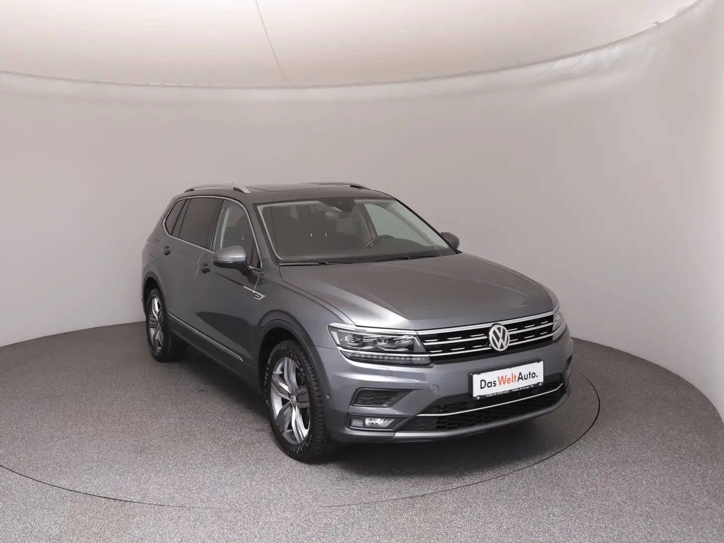 Volkswagen Tiguan VW Tiguan Alls. HL TDI 4MOTION DSG 7-Sitzer Grau - 2