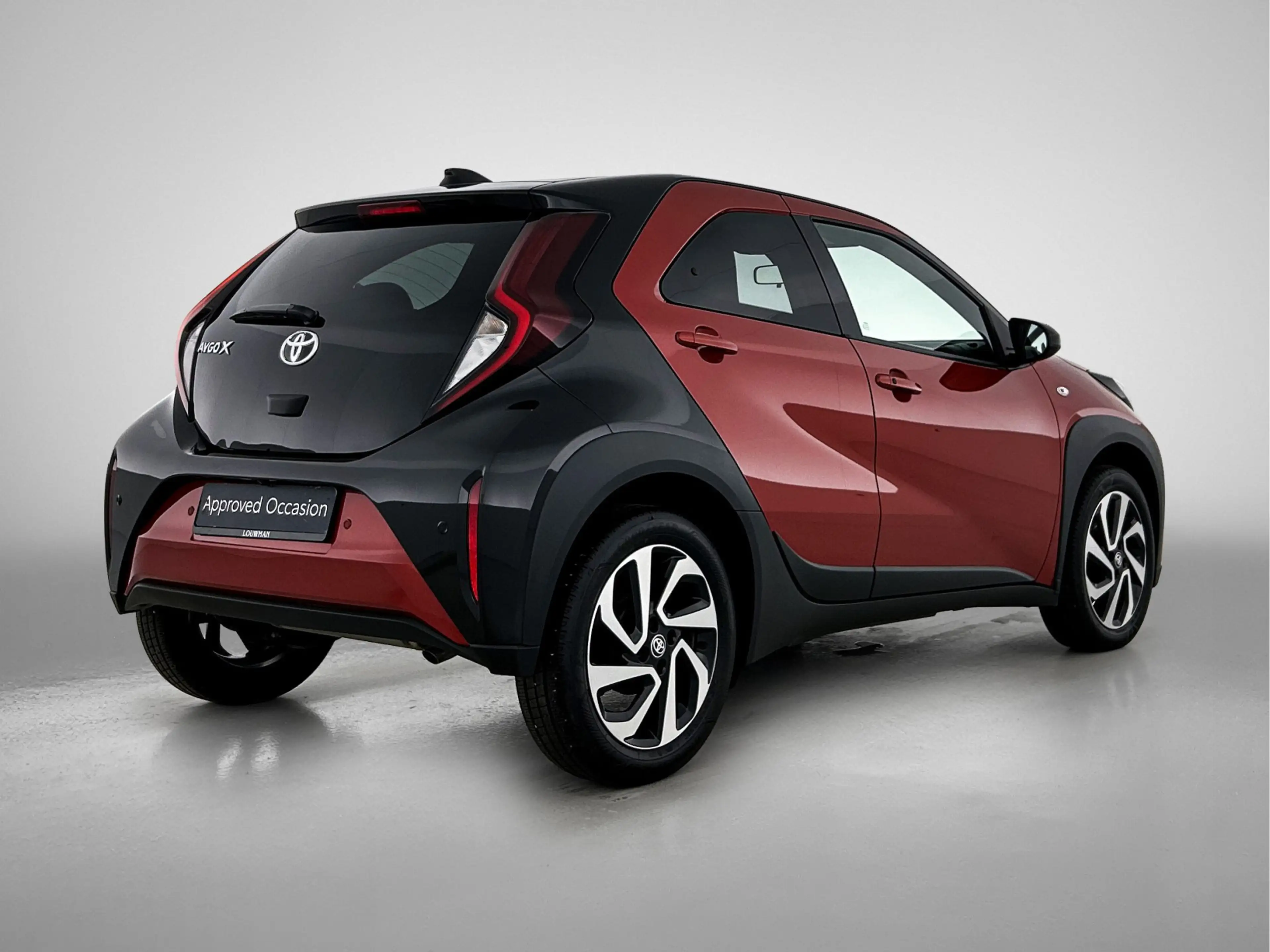 Toyota Aygo X 1.0 VVT-i S-CVT Pulse + | BTW Voertuig | Parkeerse — photo 2