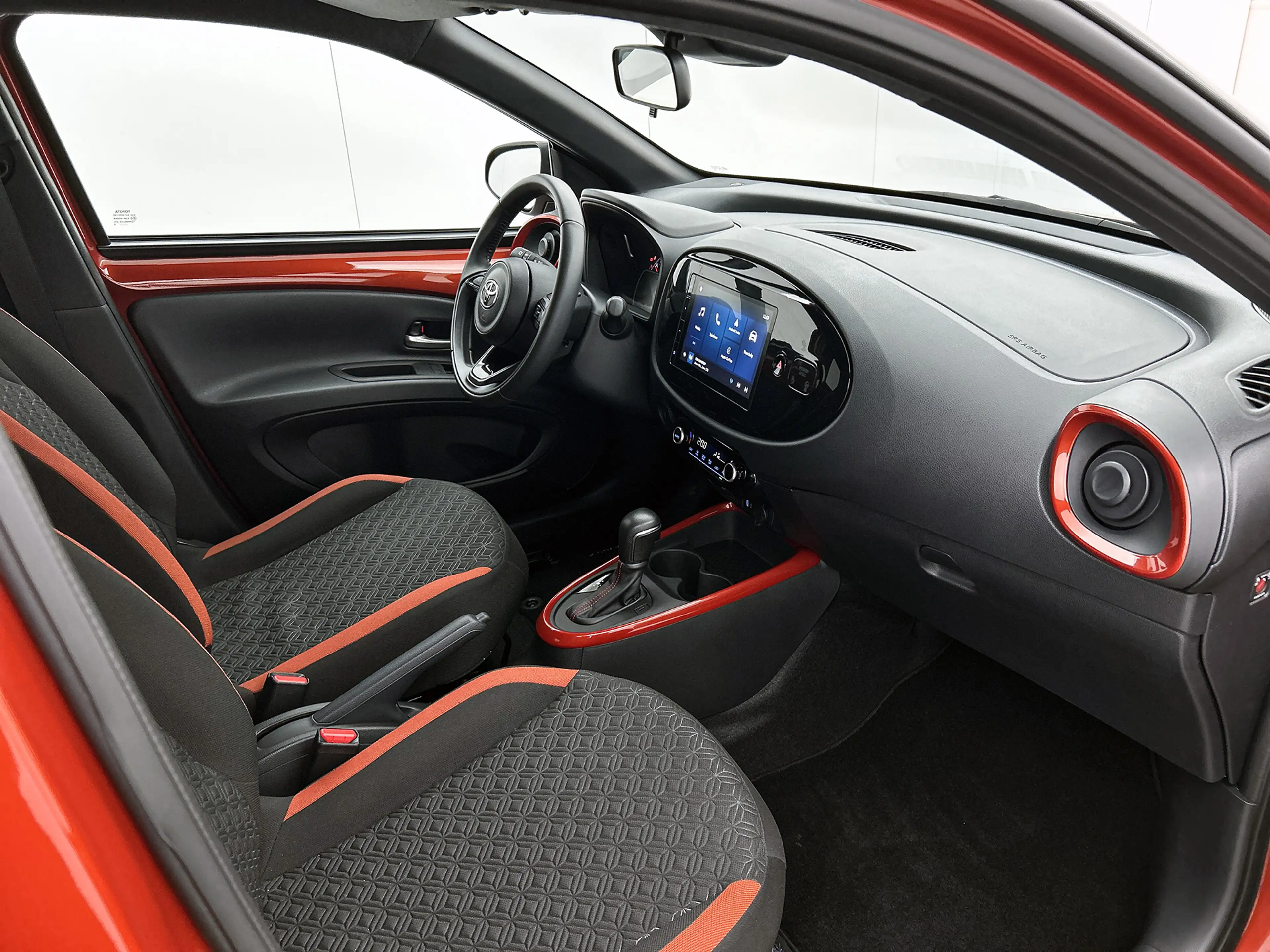 Toyota Aygo X 1.0 VVT-i S-CVT Pulse + | BTW Voertuig | Parkeerse — photo 6