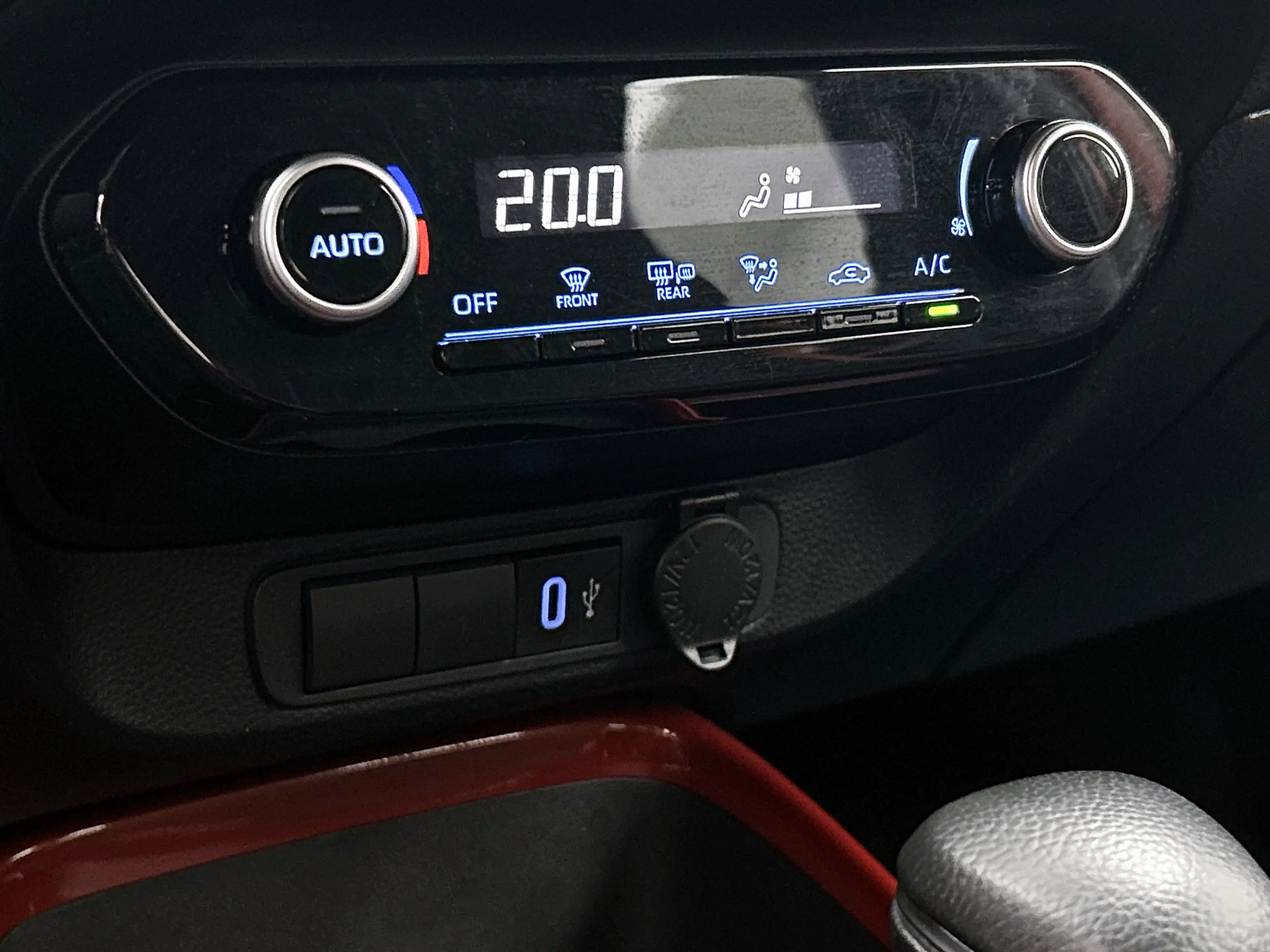 Toyota Aygo X 1.0 VVT-i S-CVT Pulse + | BTW Voertuig | Parkeerse — photo 10