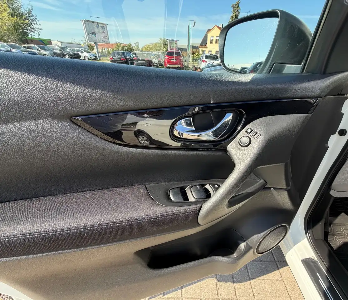 Nissan Qashqai — photo 8 sur 24