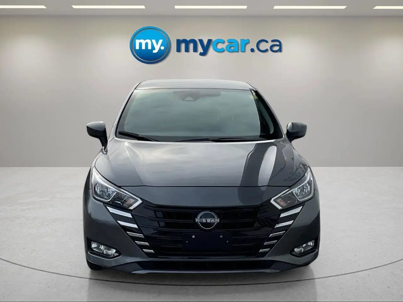 Nissan Versa снимка Nissan Versa