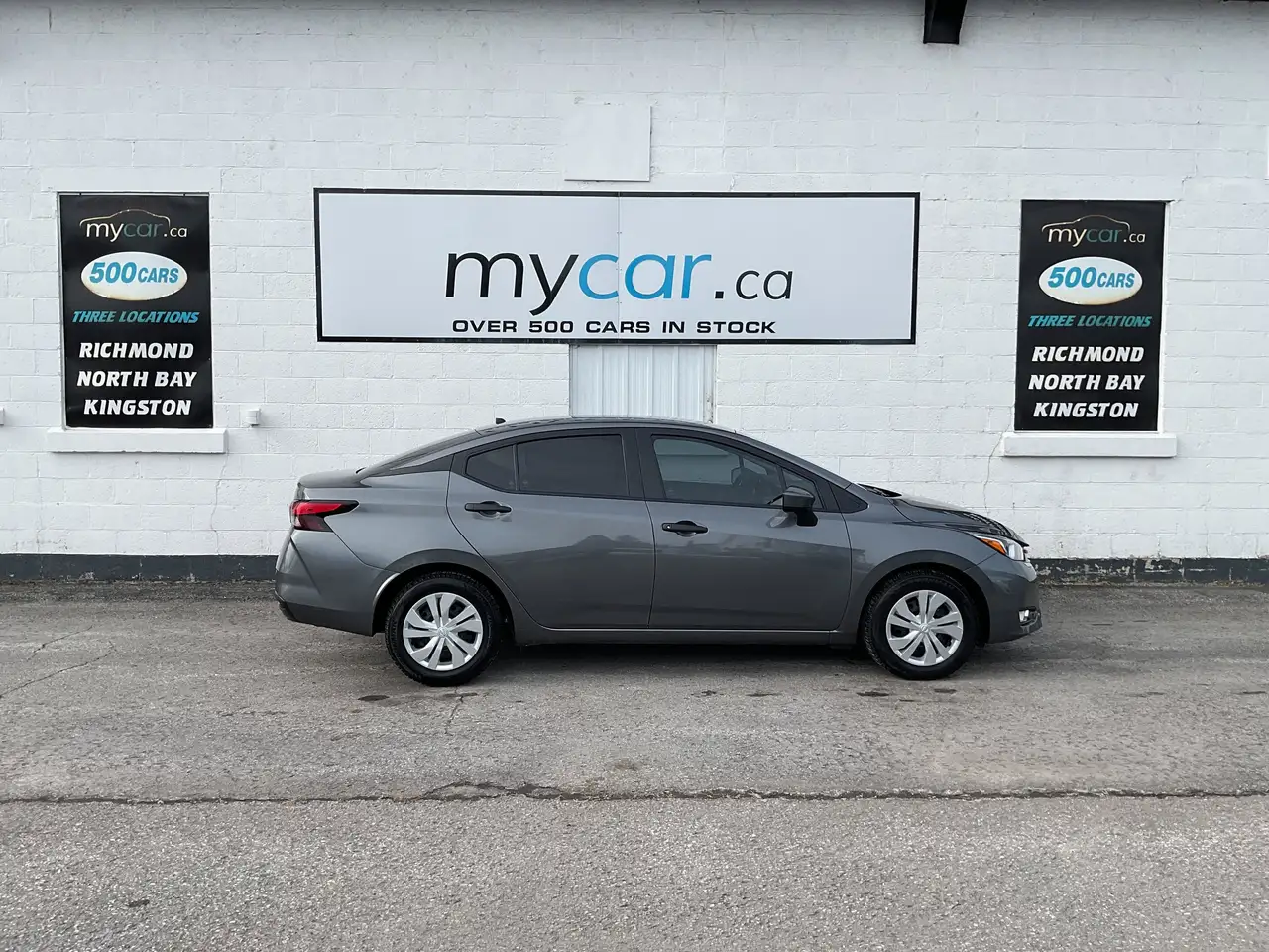 Nissan Versa снимка Nissan Versa