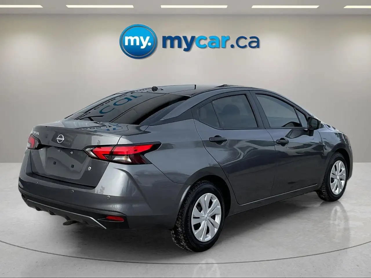 Nissan Versa снимка Nissan Versa
