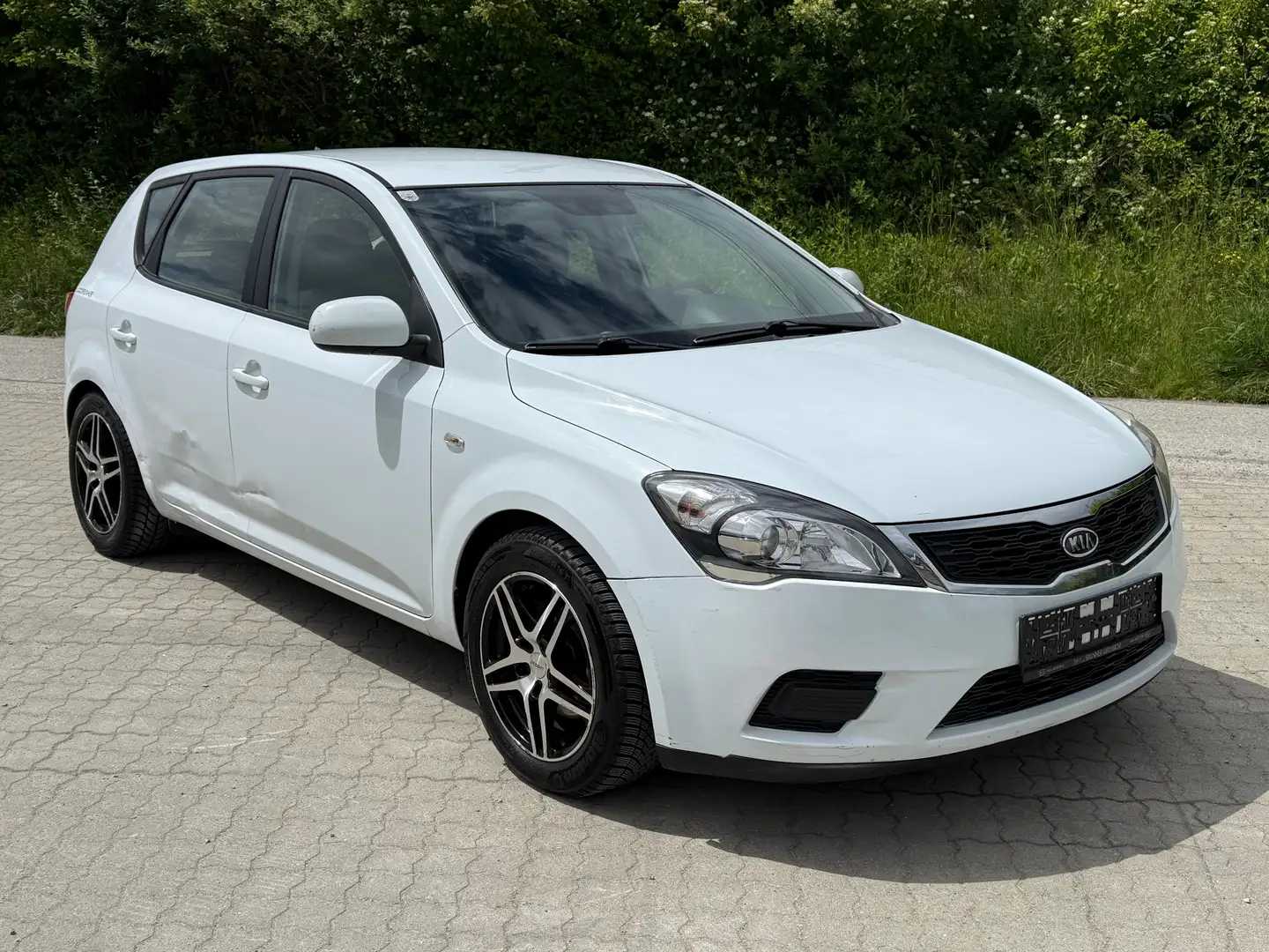Kia Ceed / cee'd 1.6 CRDI Navigator Blanco - 2