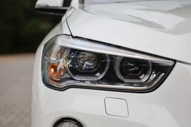 BMW X1 view 11