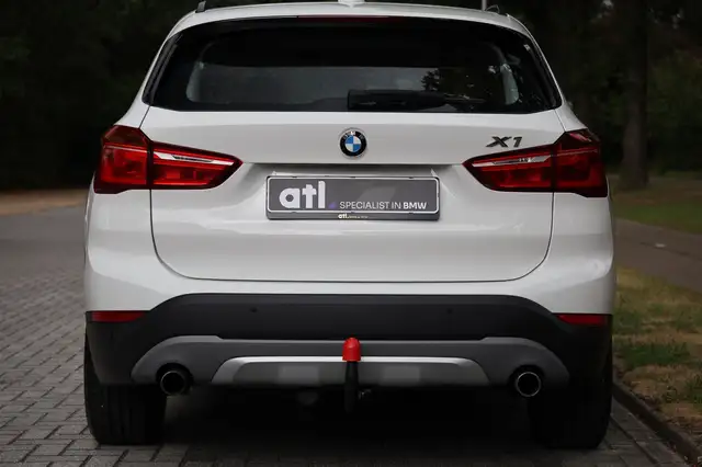 BMW X1 view 5