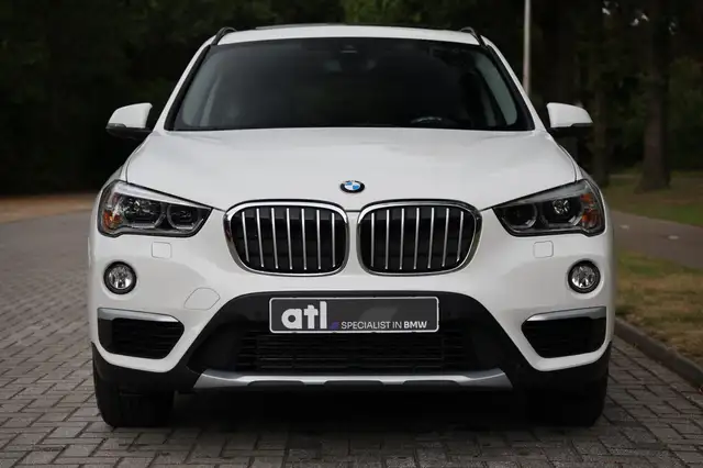 BMW X1 view 10
