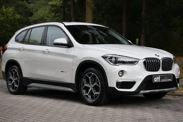 BMW X1 view 9