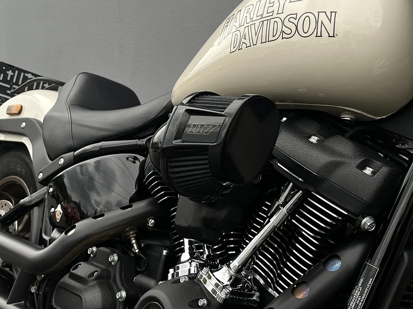 Harley-Davidson Low Rider Low Rider S Weiß - 2