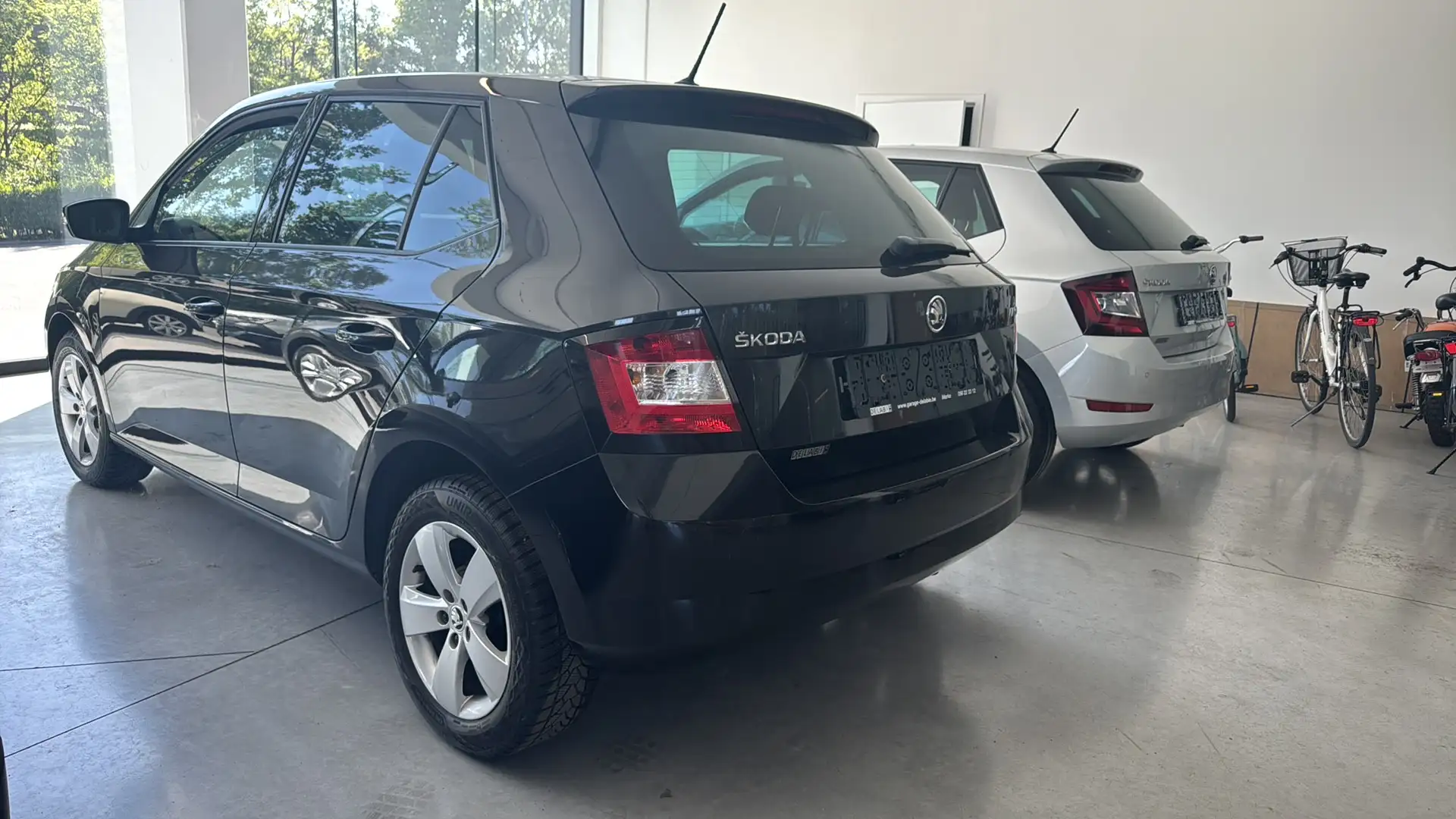 Skoda Fabia 1.0i Negro - 2