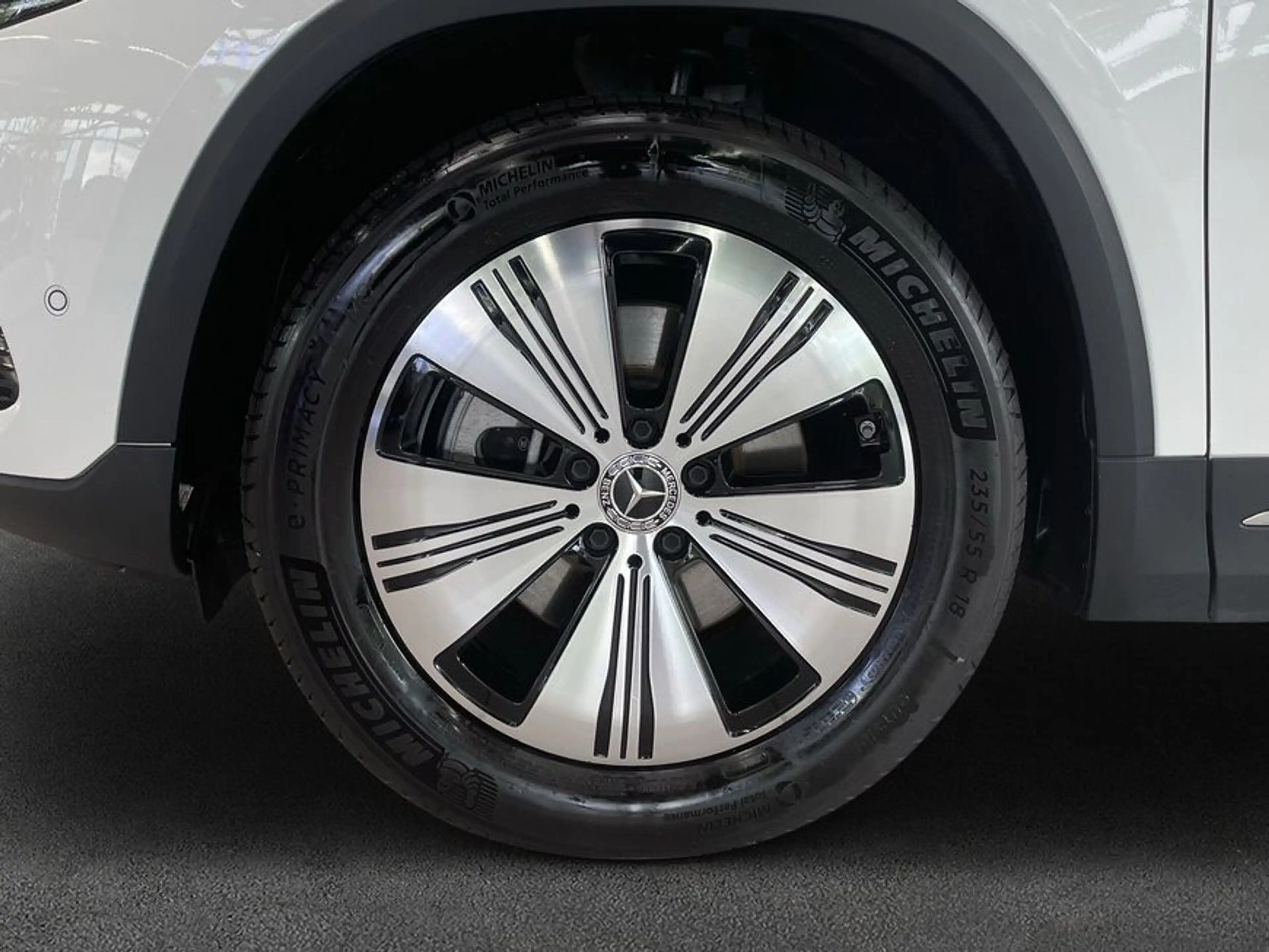 Mercedes-Benz EQA 250 EQA — photo 8