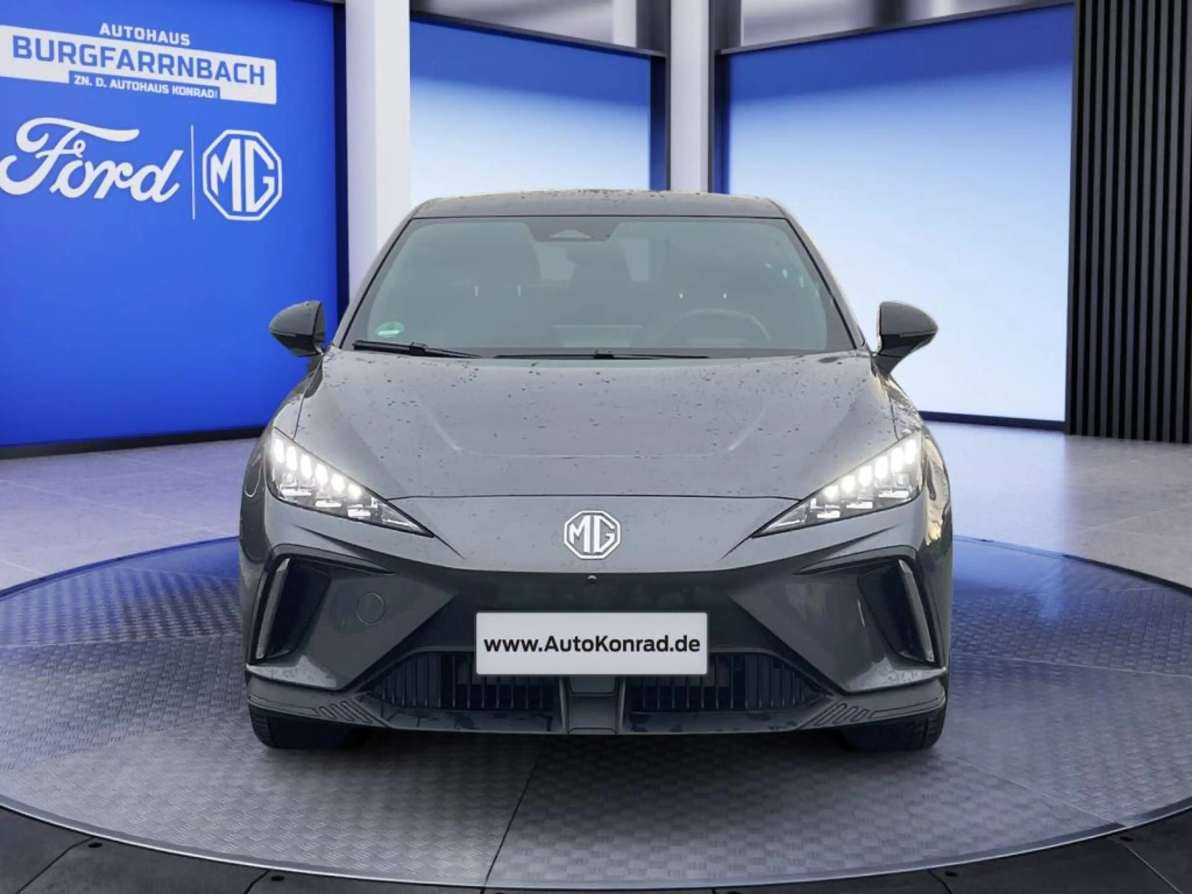 MG MG4 Luxury *360° Kamera*Wärmepumpe*Klimaauto.* — photo 2