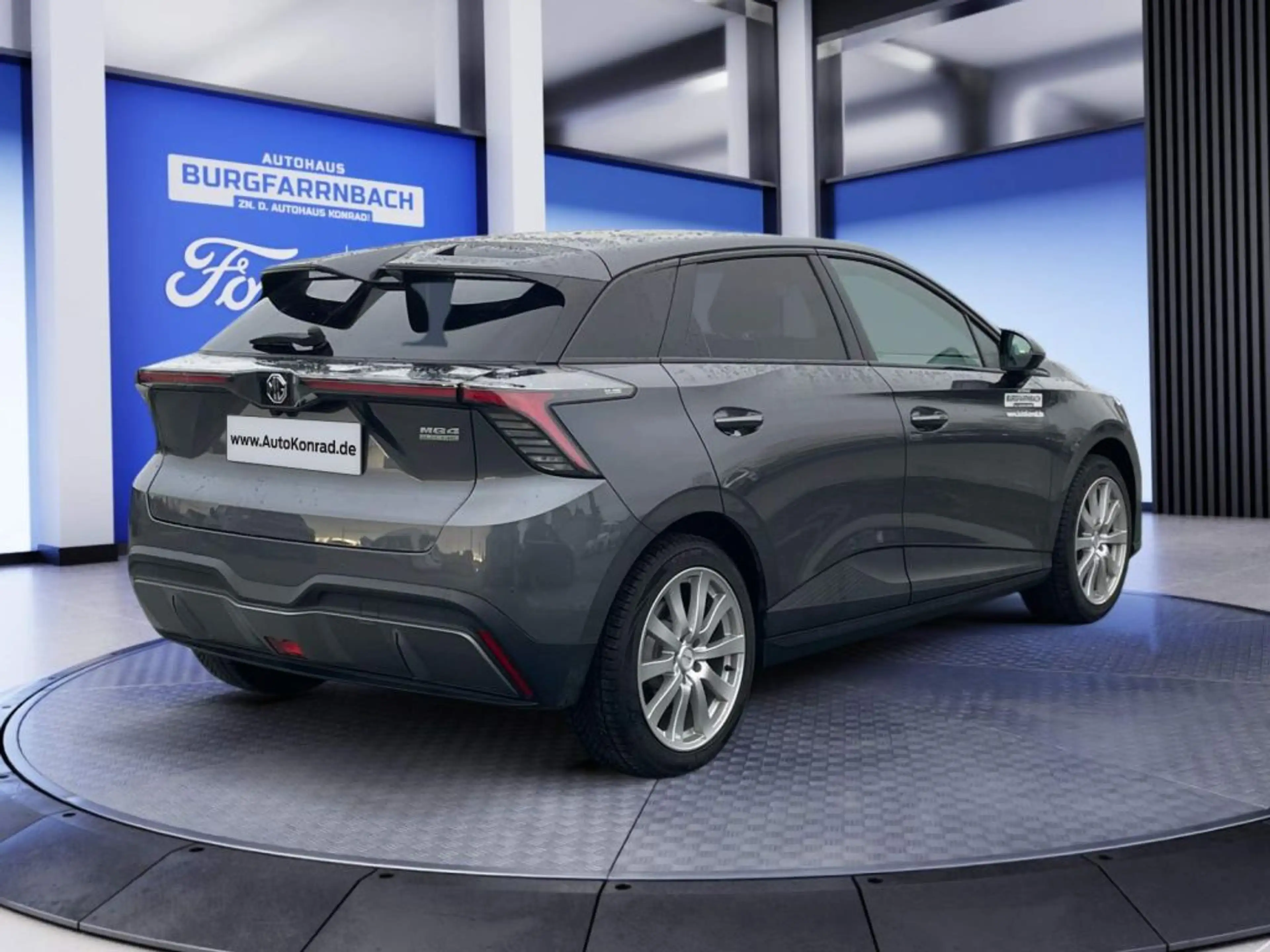 MG MG4 Luxury *360° Kamera*Wärmepumpe*Klimaauto.* — photo 5