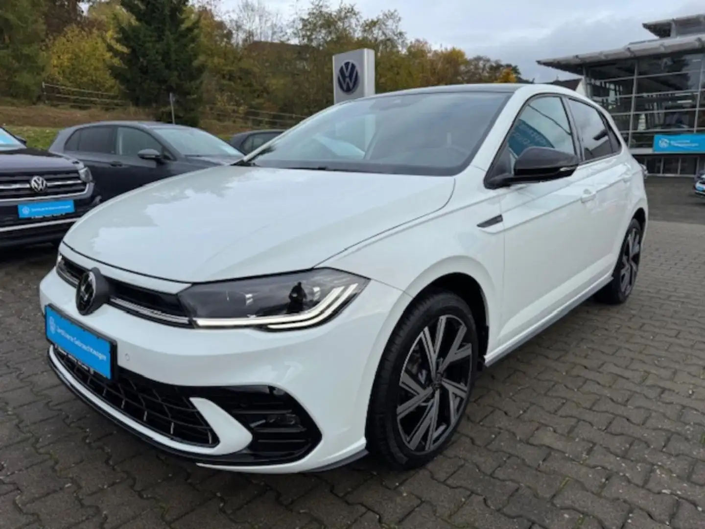 Volkswagen Polo R-Line 1.0 TSI 70 kW (95 PS), IQ.Drive, Navi Weiß - 2