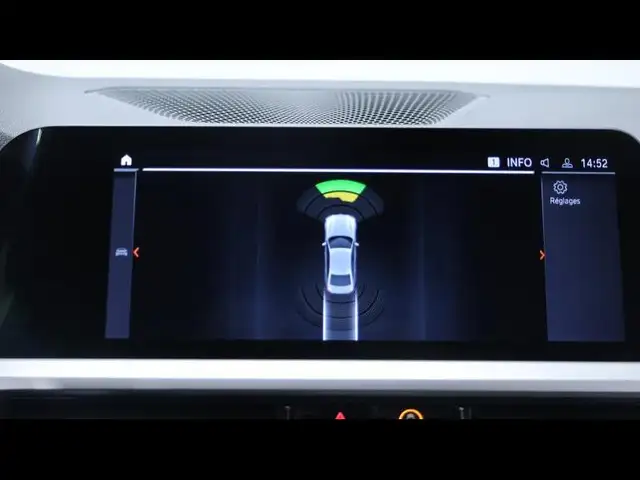 BMW 3 Series view 21