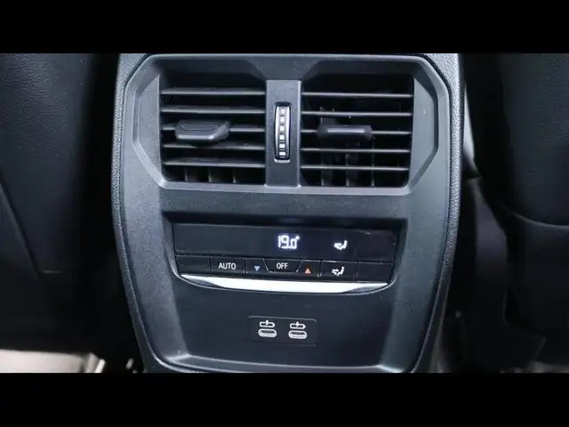 BMW 3 Series view 27